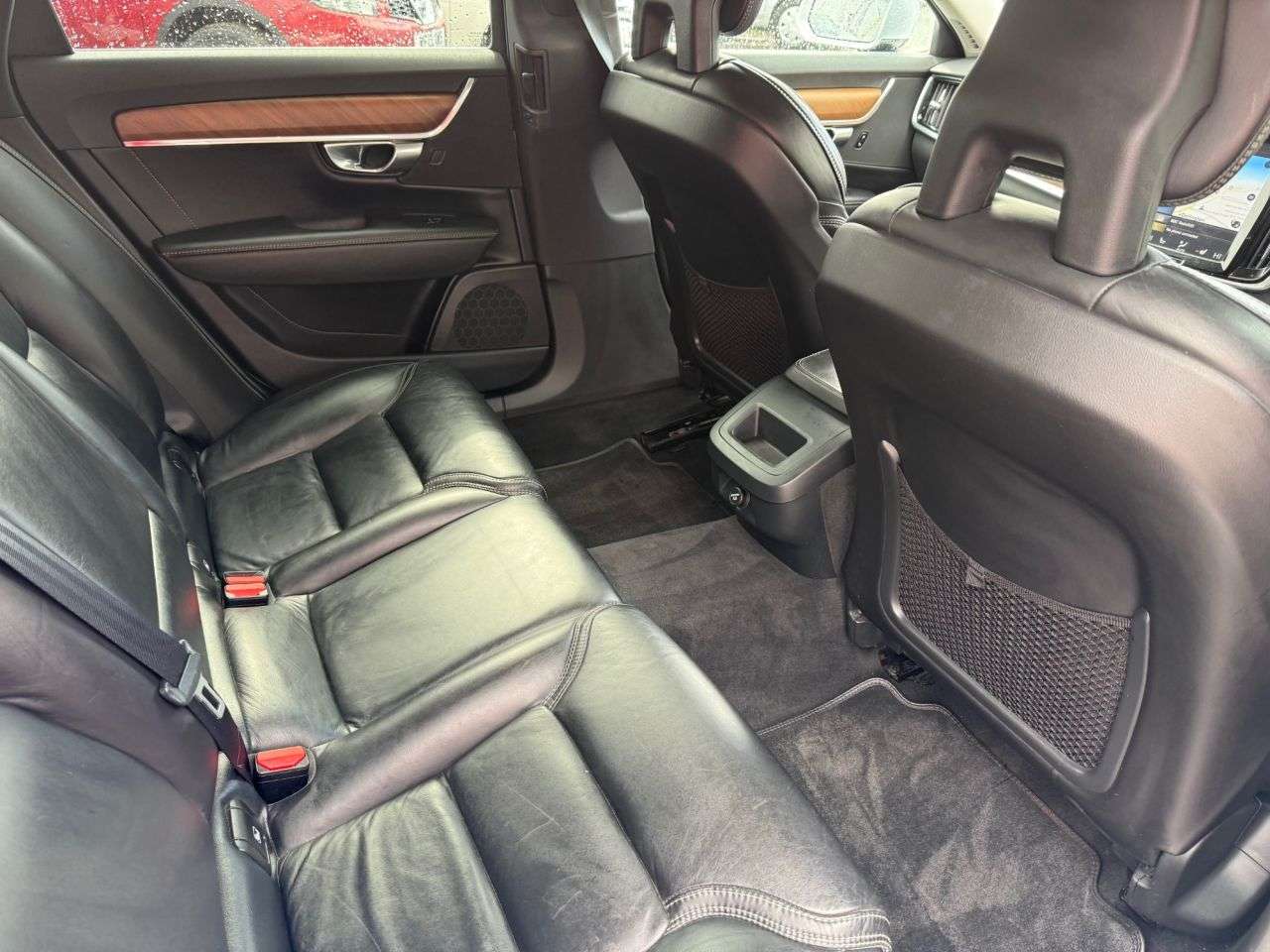 2017 VOLVO V90 2017 VOLVO V90