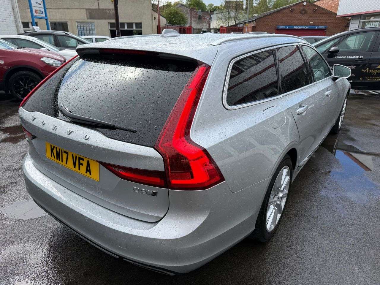 2017 VOLVO V90 2017 VOLVO V90
