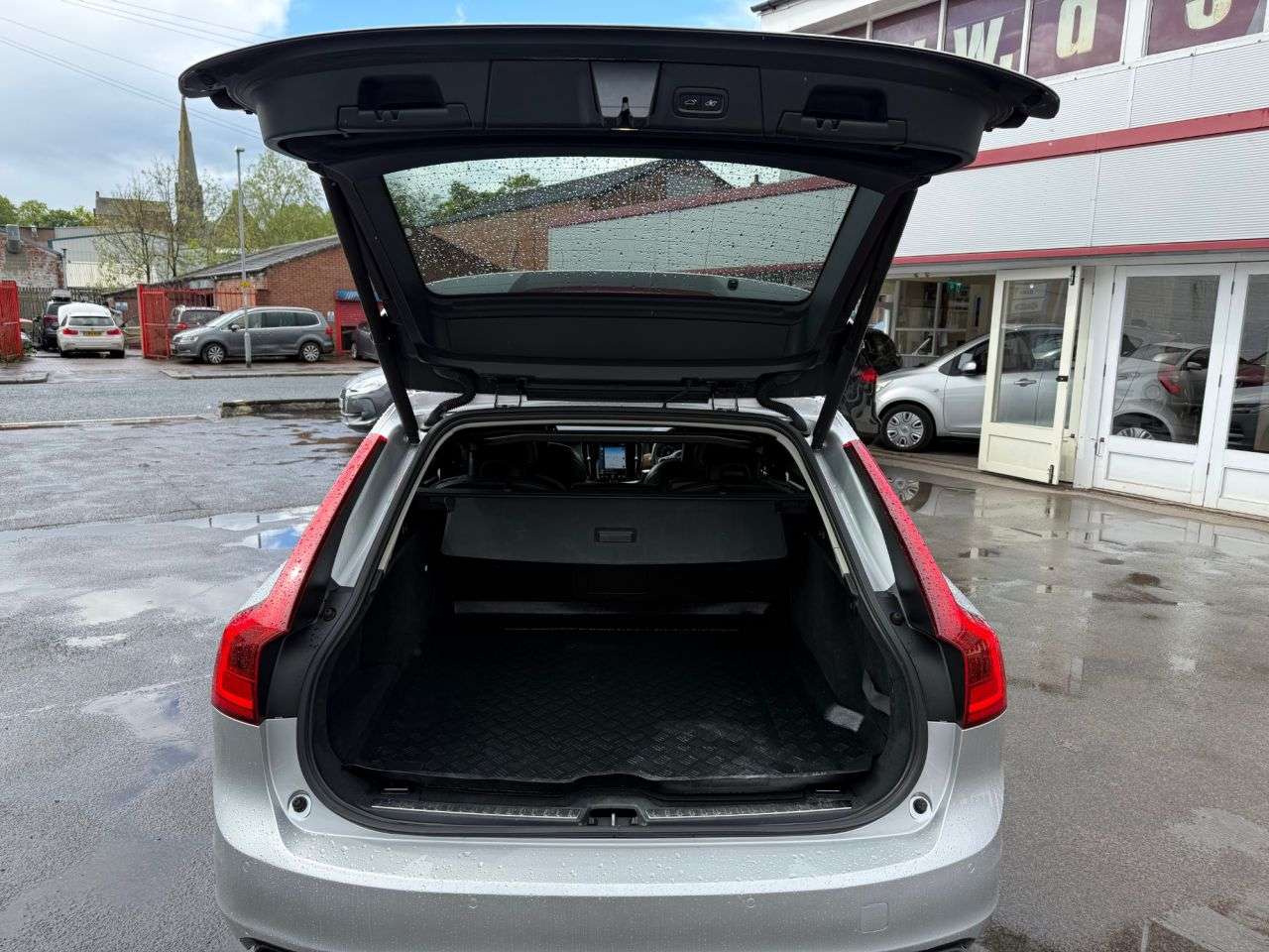 2017 VOLVO V90 2017 VOLVO V90