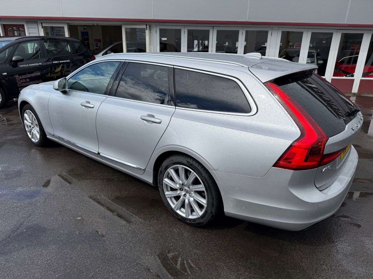 2017 VOLVO V90 2017 VOLVO V90