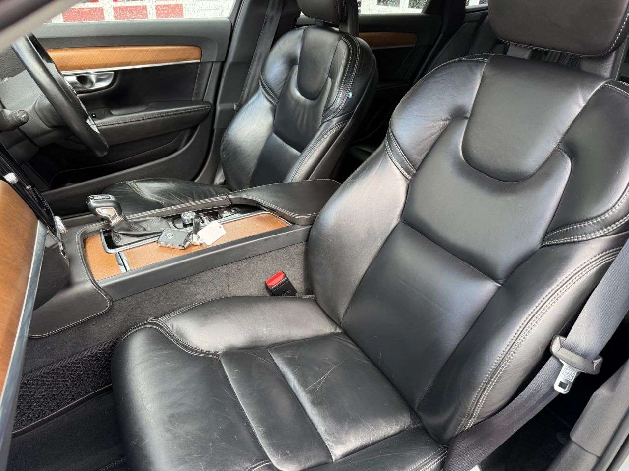 2017 VOLVO V90 2017 VOLVO V90