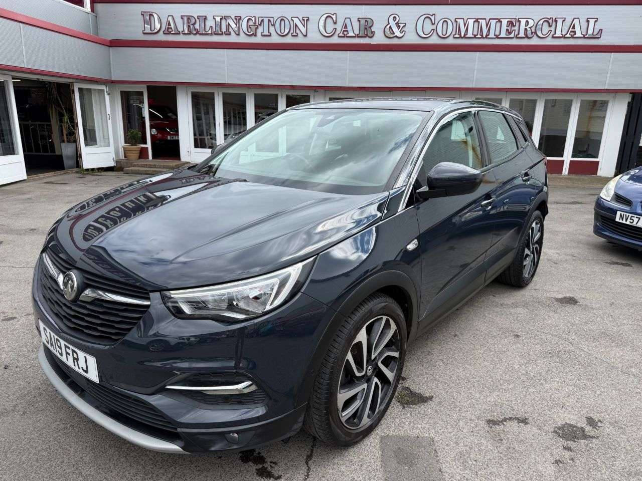A 2019 VAUXHALL GRANDLAND X 1.2 Turbo Elite Nav SUV 5dr Petrol Manual 6Spd Euro 6 (s/s) (130 ps) Heated A 2019 VAUXHALL GRANDLAND X 1.2 Turbo Elite Nav SUV 5dr Petrol Manual 6Spd Euro 6 (s/s) (130 ps) Heated