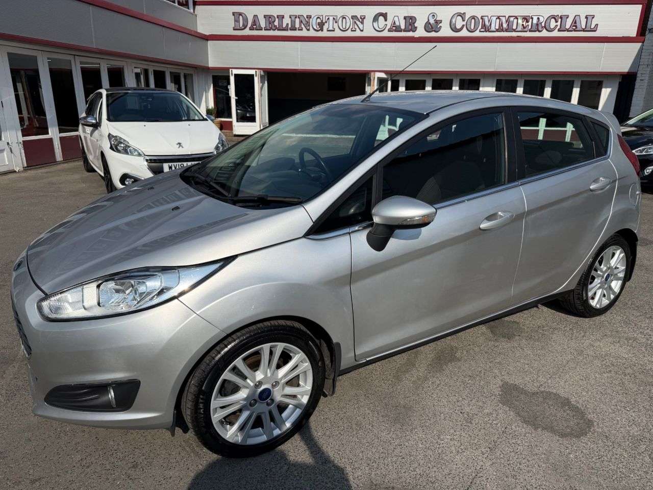 A 2015 FORD FIESTA 1.0T EcoBoost Zetec Hatchback 5dr Petrol Manual Euro 5 (s/s) (100 ps) £20 R A 2015 FORD FIESTA 1.0T EcoBoost Zetec Hatchback 5dr Petrol Manual Euro 5 (s/s) (100 ps) £20 R