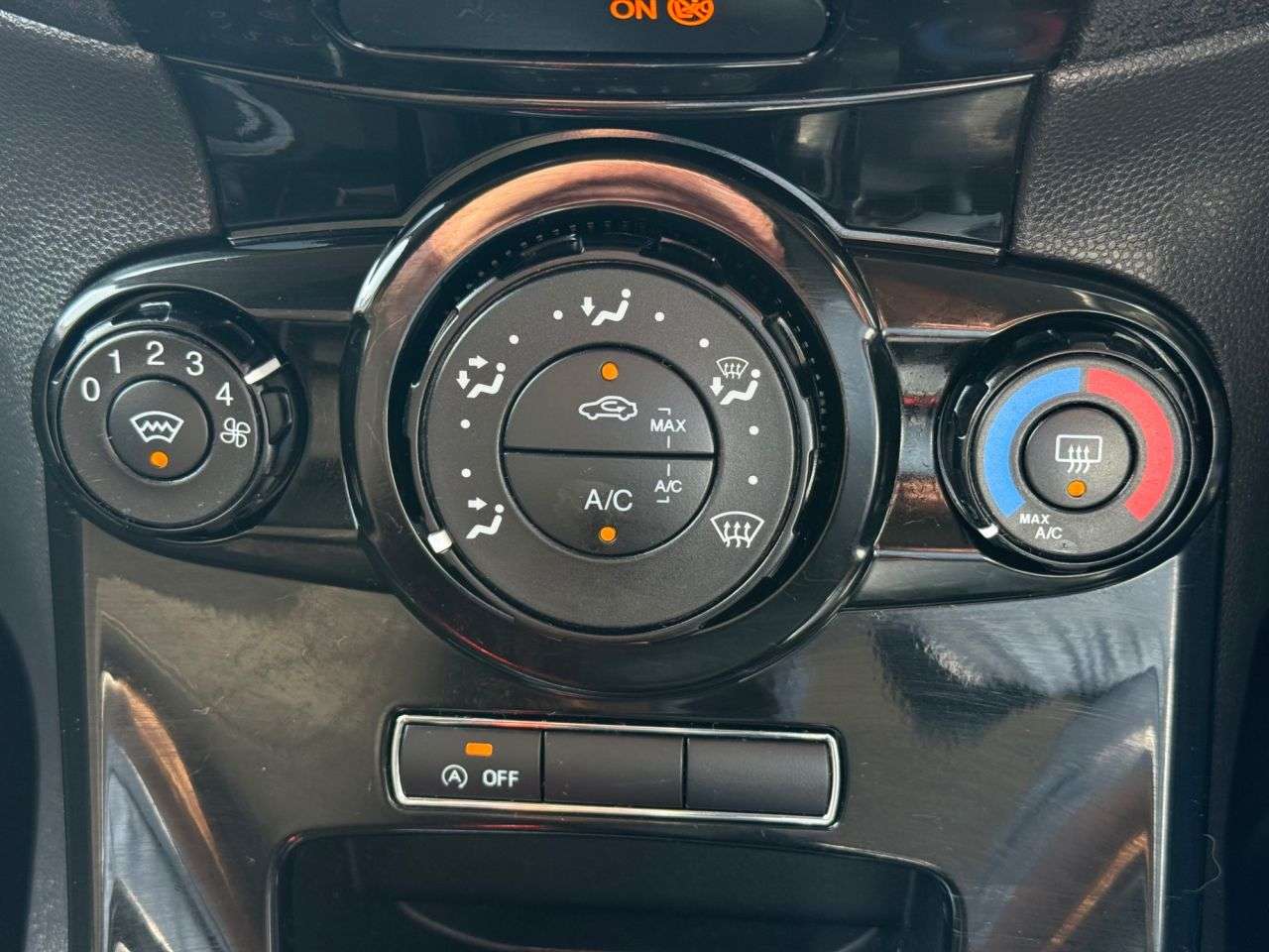 2015 FORD FIESTA 2015 FORD FIESTA