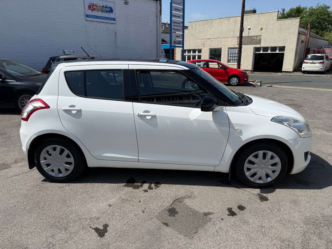 2011 SUZUKI SWIFT 2011 SUZUKI SWIFT