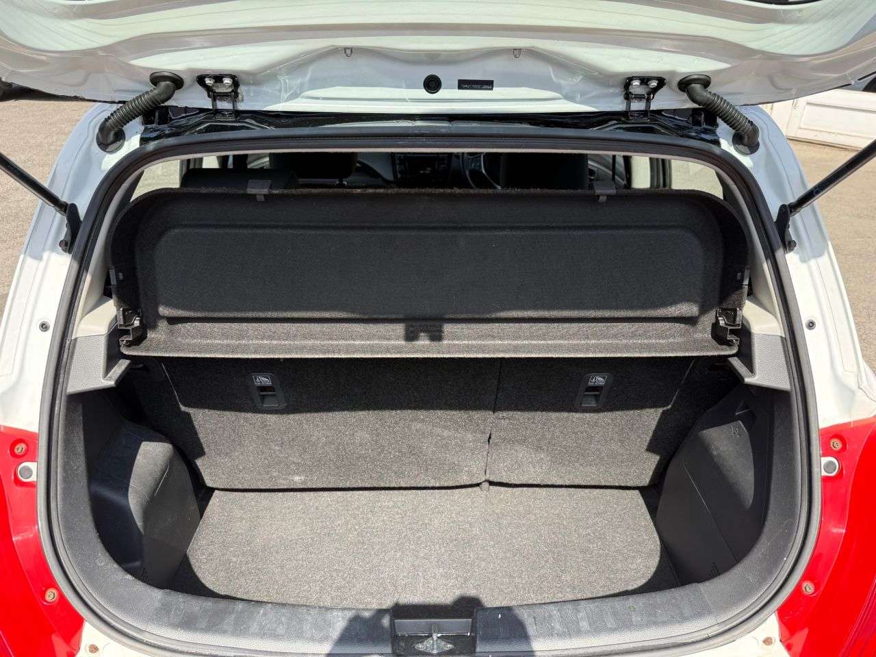 2011 SUZUKI SWIFT 2011 SUZUKI SWIFT
