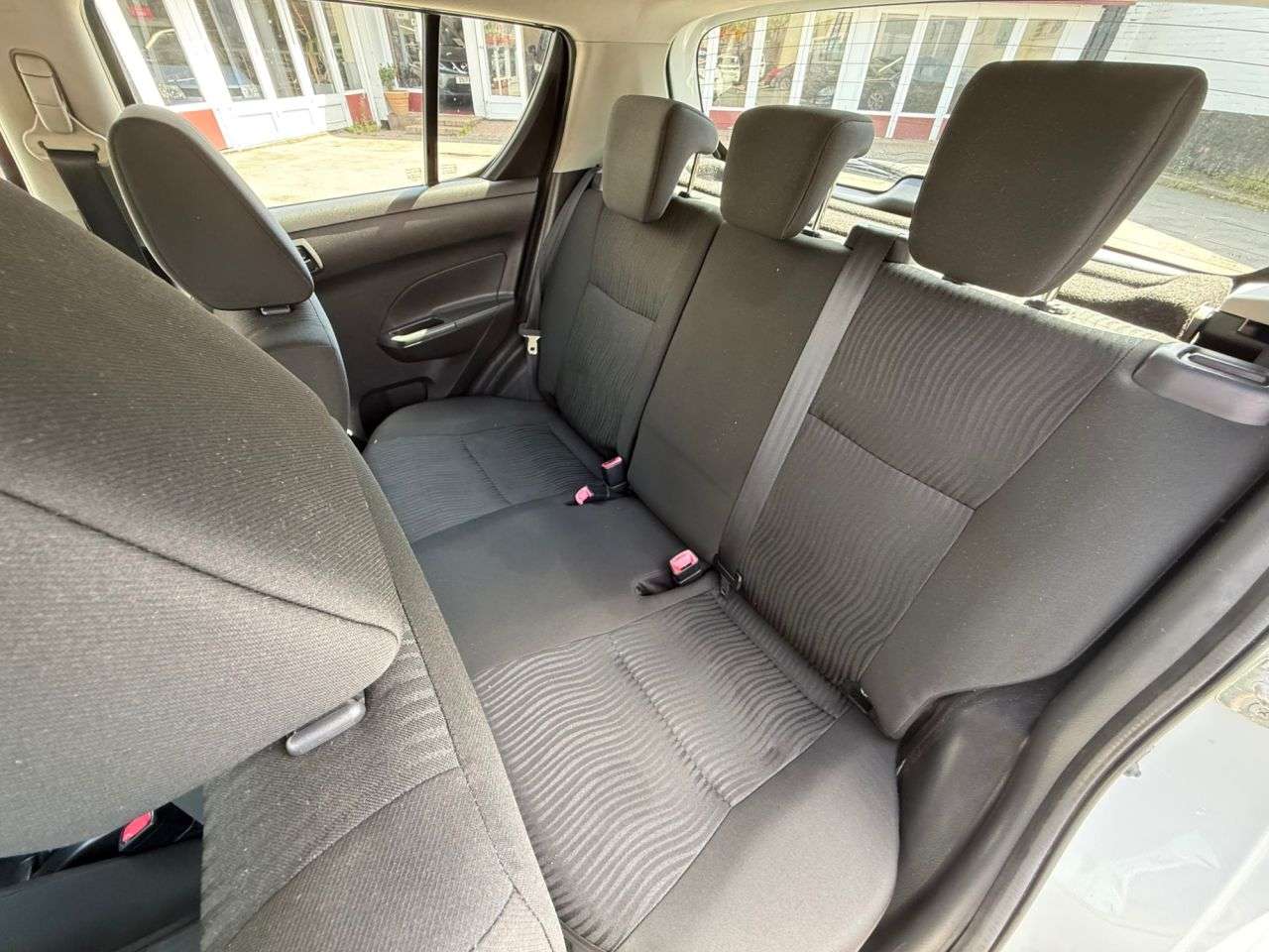 2011 SUZUKI SWIFT 2011 SUZUKI SWIFT