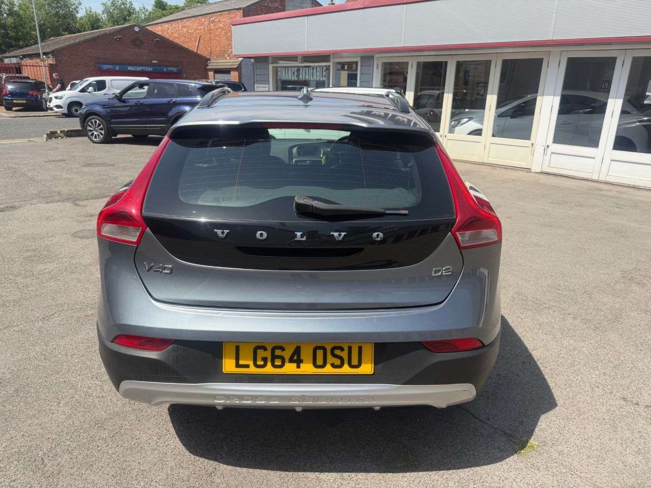 A 2014 VOLVO V40 CROSS COUNTRY 1.6 D2 Lux Nav Hatchback 5dr Diesel Manual Euro 5 (s/s) (115 ps) 1 Previous A 2014 VOLVO V40 CROSS COUNTRY 1.6 D2 Lux Nav Hatchback 5dr Diesel Manual Euro 5 (s/s) (115 ps) 1 Previous