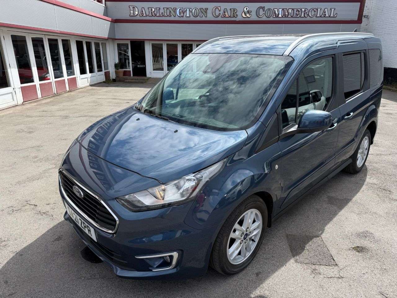 A 2021 FORD TOURNEO CONNECT 1.5 EcoBlue Titanium MPV 5dr Diesel Auto Euro 6 (s/s) (120 ps) 1 Owner Pan A 2021 FORD TOURNEO CONNECT 1.5 EcoBlue Titanium MPV 5dr Diesel Auto Euro 6 (s/s) (120 ps) 1 Owner Pan