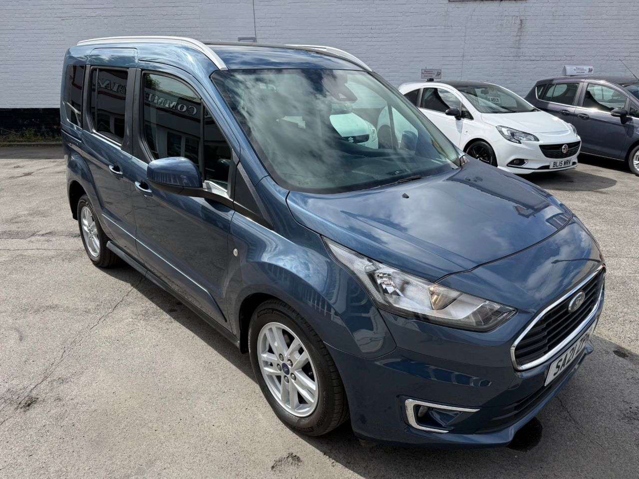 A 2021 FORD TOURNEO CONNECT 1.5 EcoBlue Titanium MPV 5dr Diesel Auto Euro 6 (s/s) (120 ps) 1 Owner Pan A 2021 FORD TOURNEO CONNECT 1.5 EcoBlue Titanium MPV 5dr Diesel Auto Euro 6 (s/s) (120 ps) 1 Owner Pan