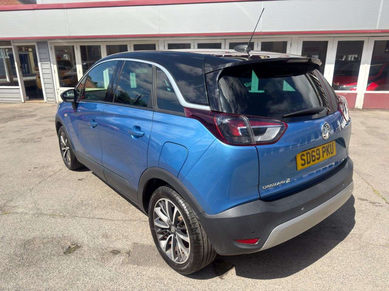 A 2019 VAUXHALL CROSSLAND X 1.2 Elite Nav SUV 5dr Petrol Manual Euro 6 (s/s) (83 ps) FSH 7 Stamps Sat N A 2019 VAUXHALL CROSSLAND X 1.2 Elite Nav SUV 5dr Petrol Manual Euro 6 (s/s) (83 ps) FSH 7 Stamps Sat N