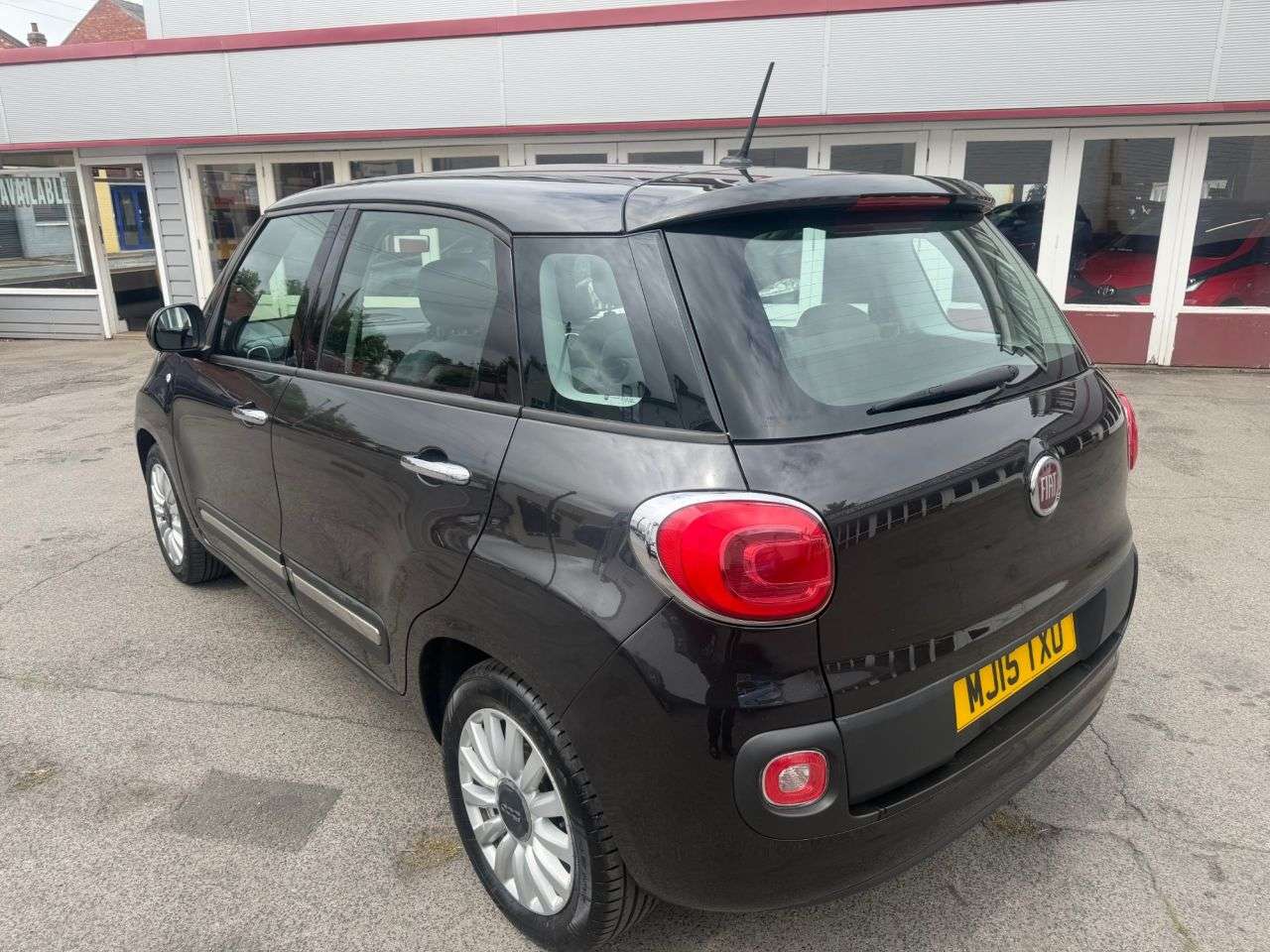 2015 FIAT 500L 2015 FIAT 500L