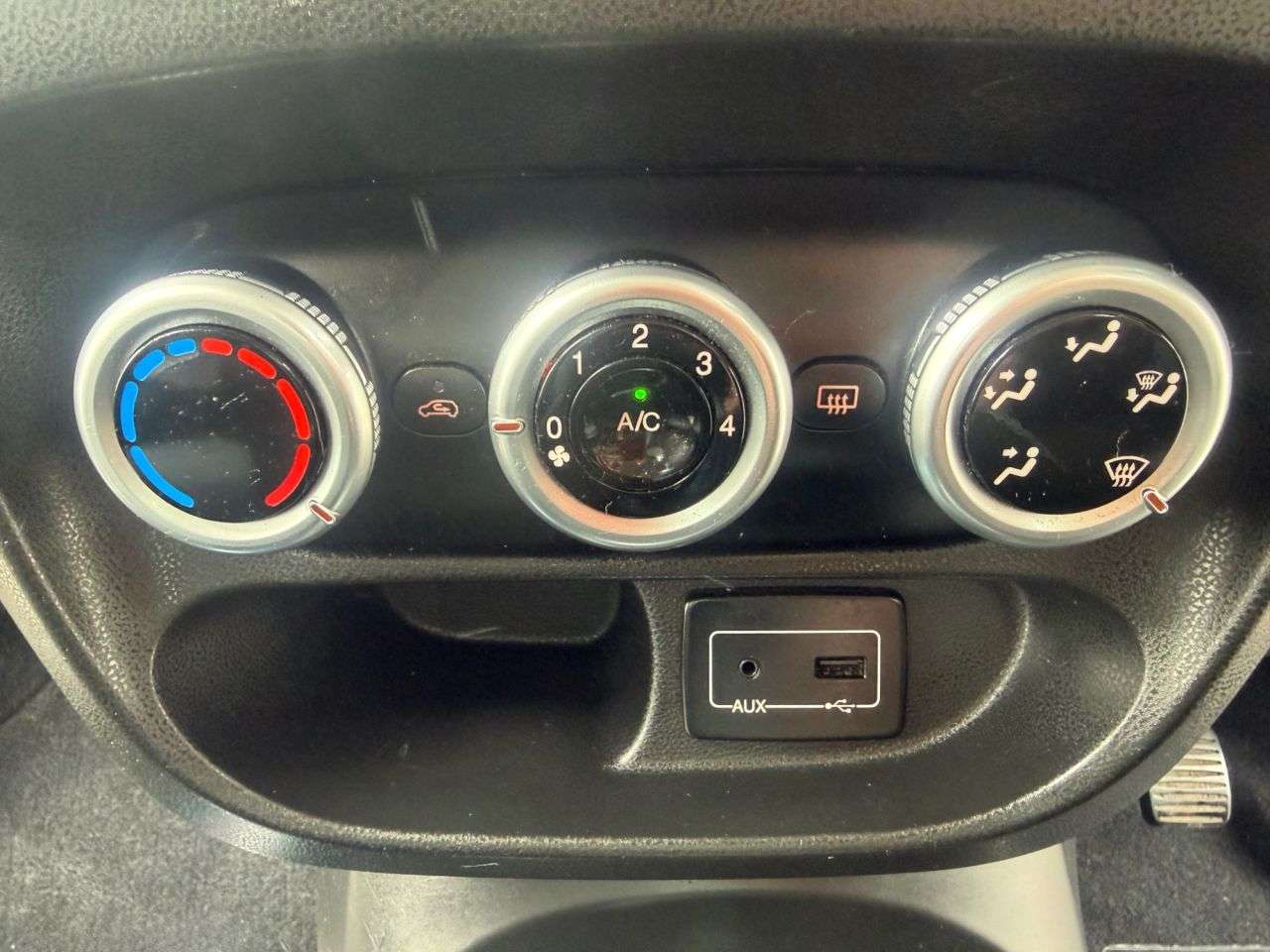 2015 FIAT 500L 2015 FIAT 500L