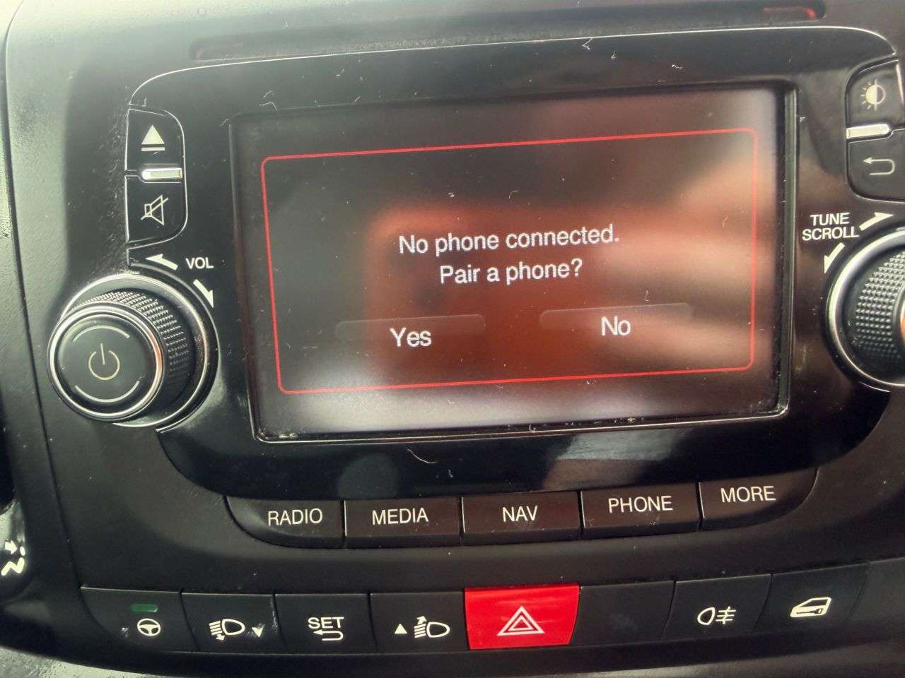 2015 FIAT 500L 2015 FIAT 500L