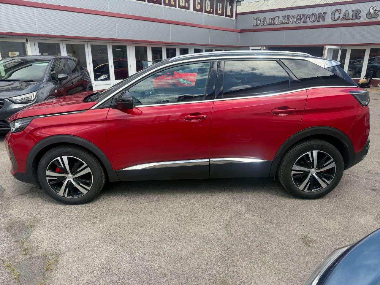 2023 PEUGEOT 3008 2023 PEUGEOT 3008