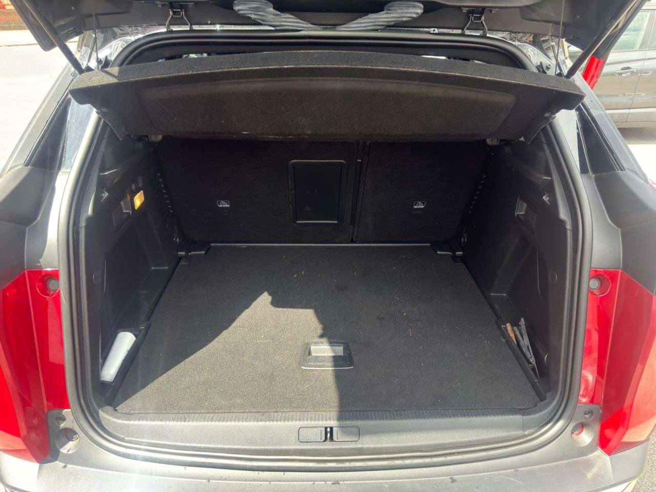 2023 PEUGEOT 3008 2023 PEUGEOT 3008