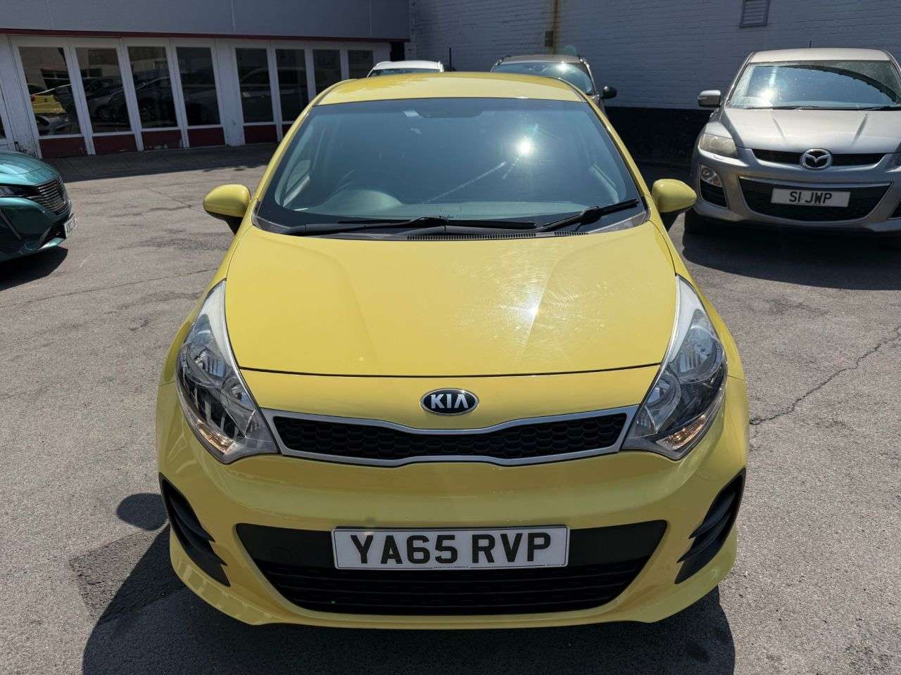A 2016 KIA RIO 1.25 SR7 Hatchback 5dr Petrol Manual Euro 6 (84 bhp) only 13,000 miles & on A 2016 KIA RIO 1.25 SR7 Hatchback 5dr Petrol Manual Euro 6 (84 bhp) only 13,000 miles & on