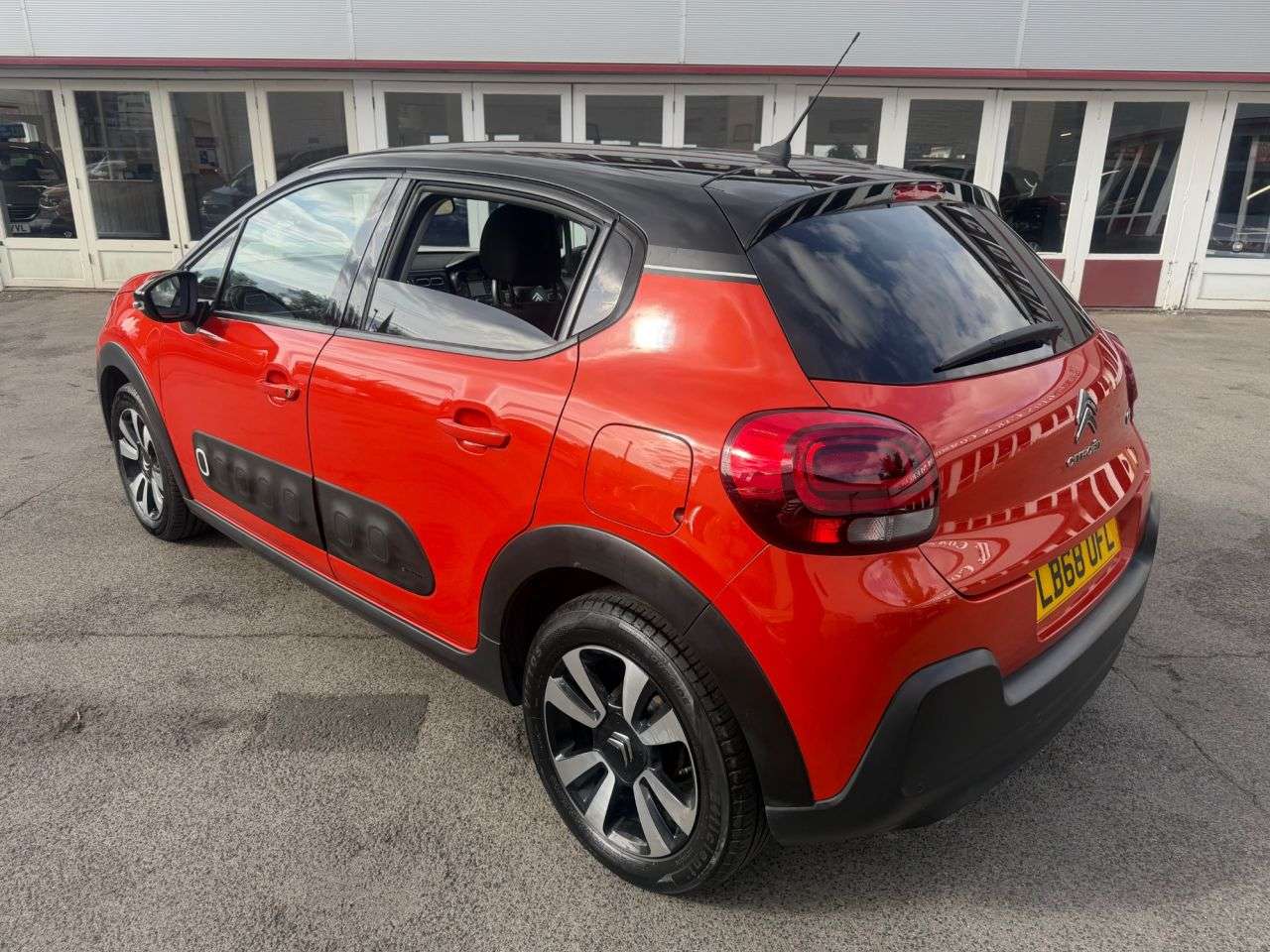 A 2019 CITROEN C3 1.2 PureTech Flair Hatchback 5dr Petrol Manual Euro 6 (s/s) (82 ps) Only 44 A 2019 CITROEN C3 1.2 PureTech Flair Hatchback 5dr Petrol Manual Euro 6 (s/s) (82 ps) Only 44