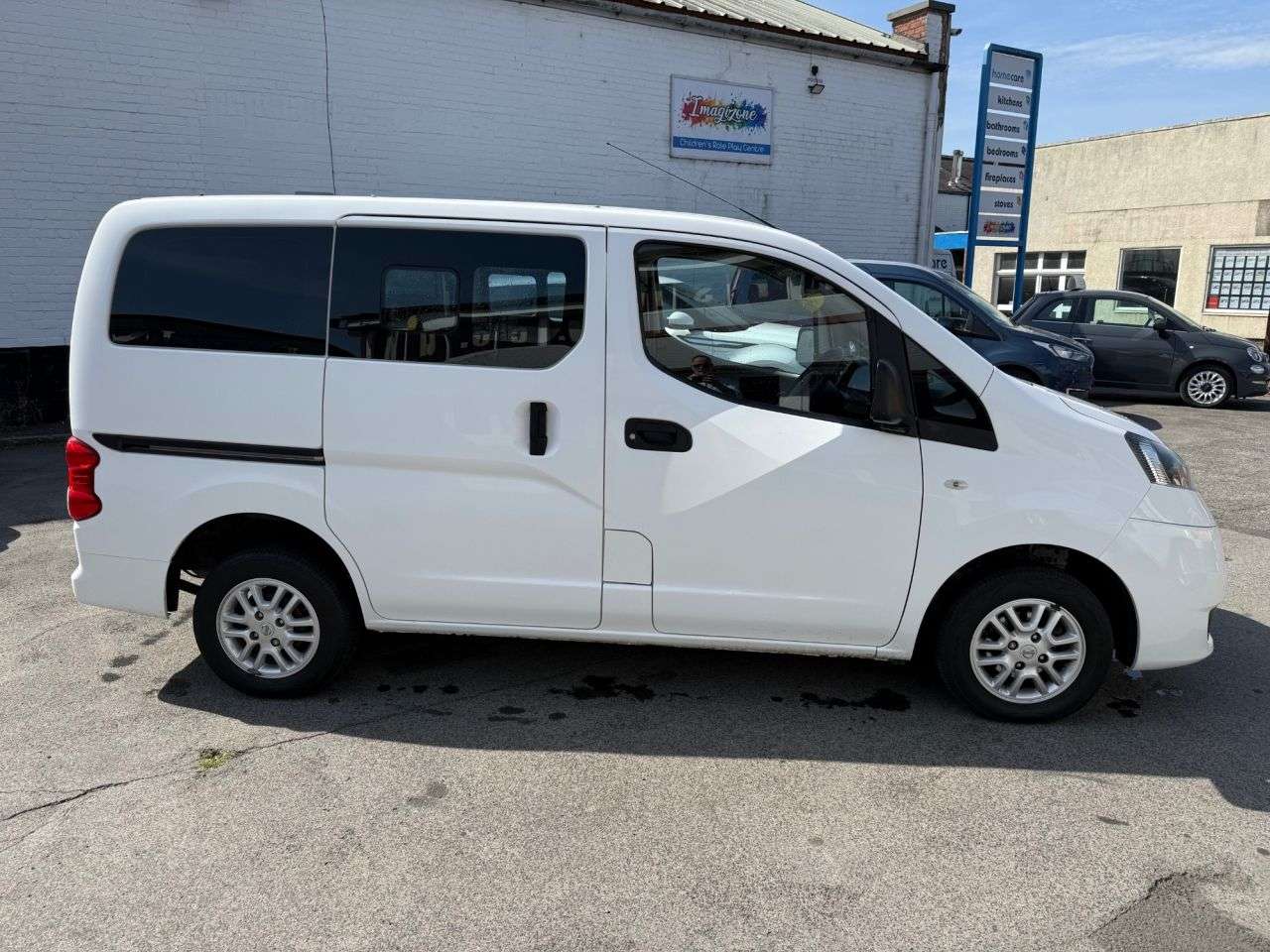 A 2017 NISSAN NV200 1.5 dCi Acenta MPV Double Cab 5dr Diesel Manual Euro 6 (7 Seat) (110 ps) 7 A 2017 NISSAN NV200 1.5 dCi Acenta MPV Double Cab 5dr Diesel Manual Euro 6 (7 Seat) (110 ps) 7