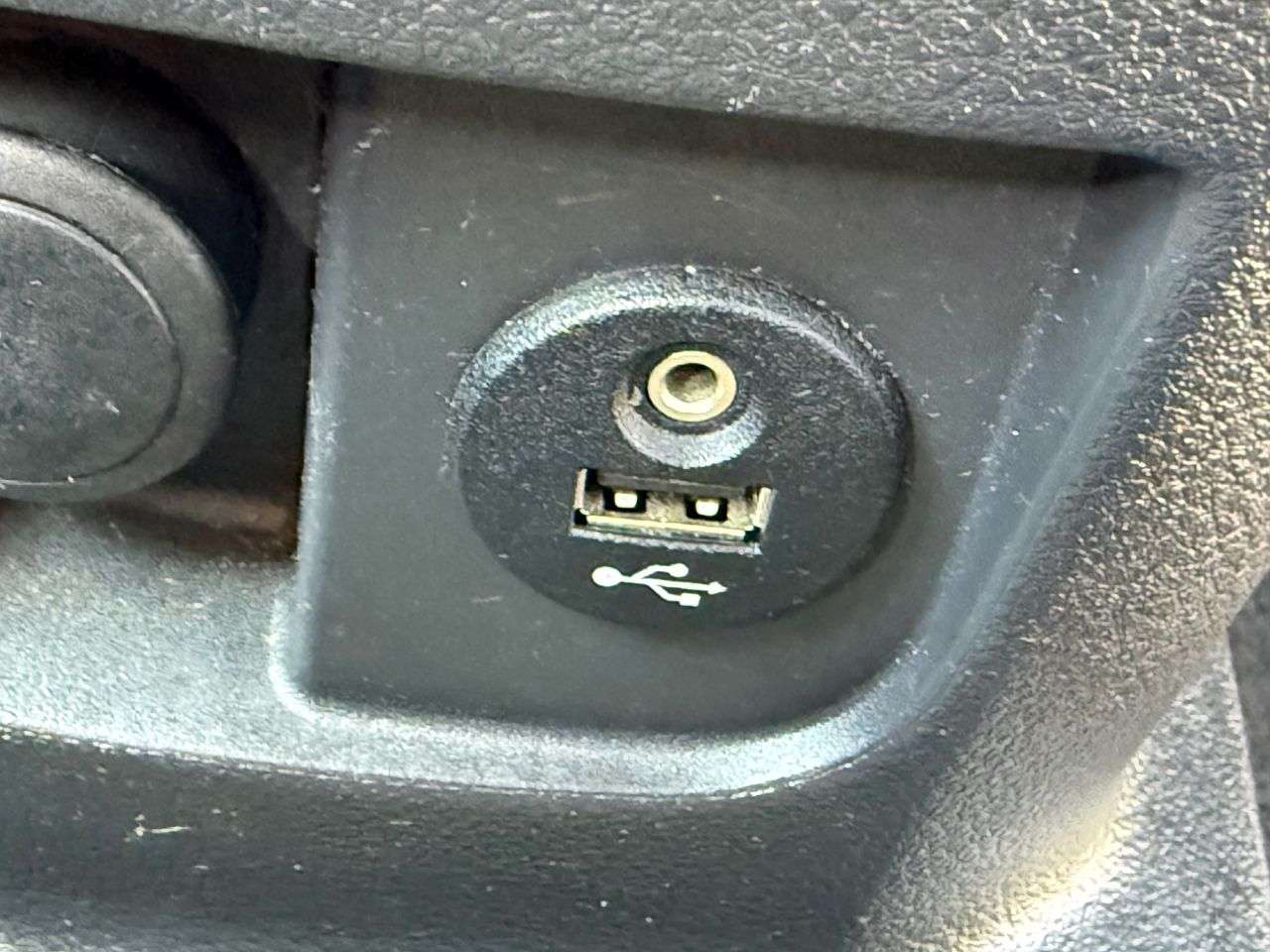 2017 NISSAN NV200 2017 NISSAN NV200