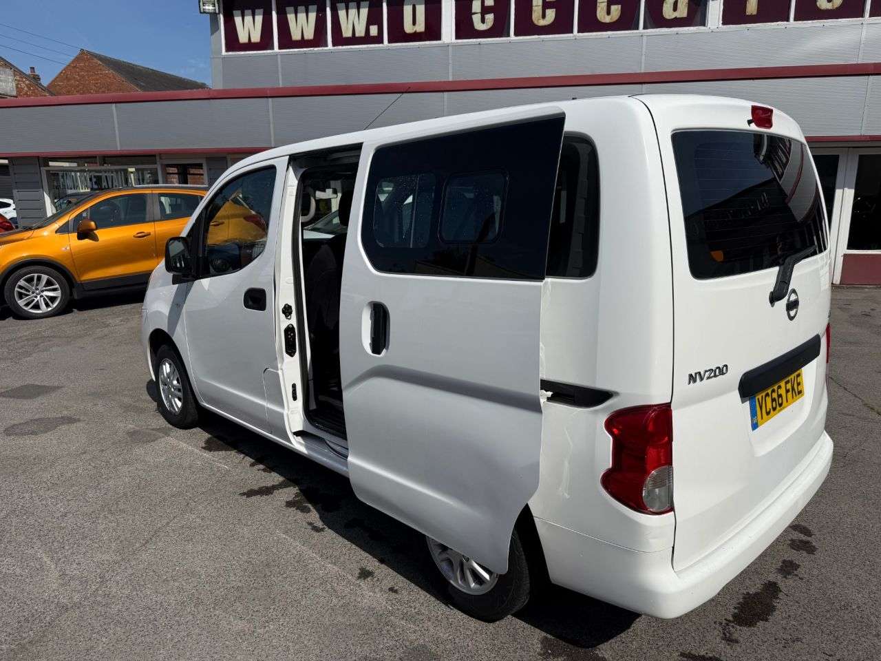 2017 NISSAN NV200 2017 NISSAN NV200