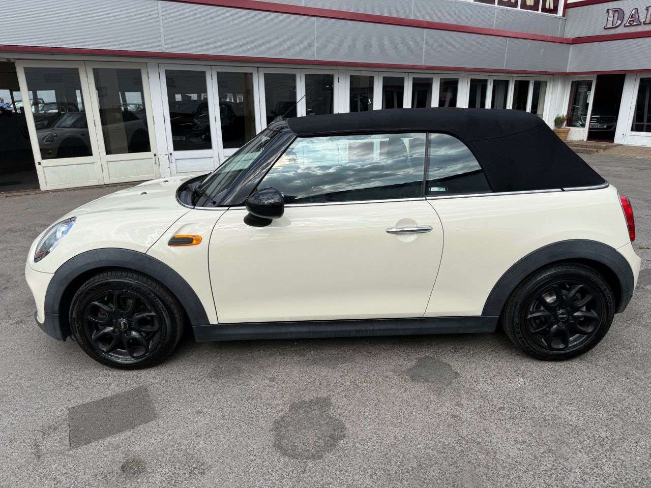 2018 MINI CONVERTIBLE 2018 MINI CONVERTIBLE
