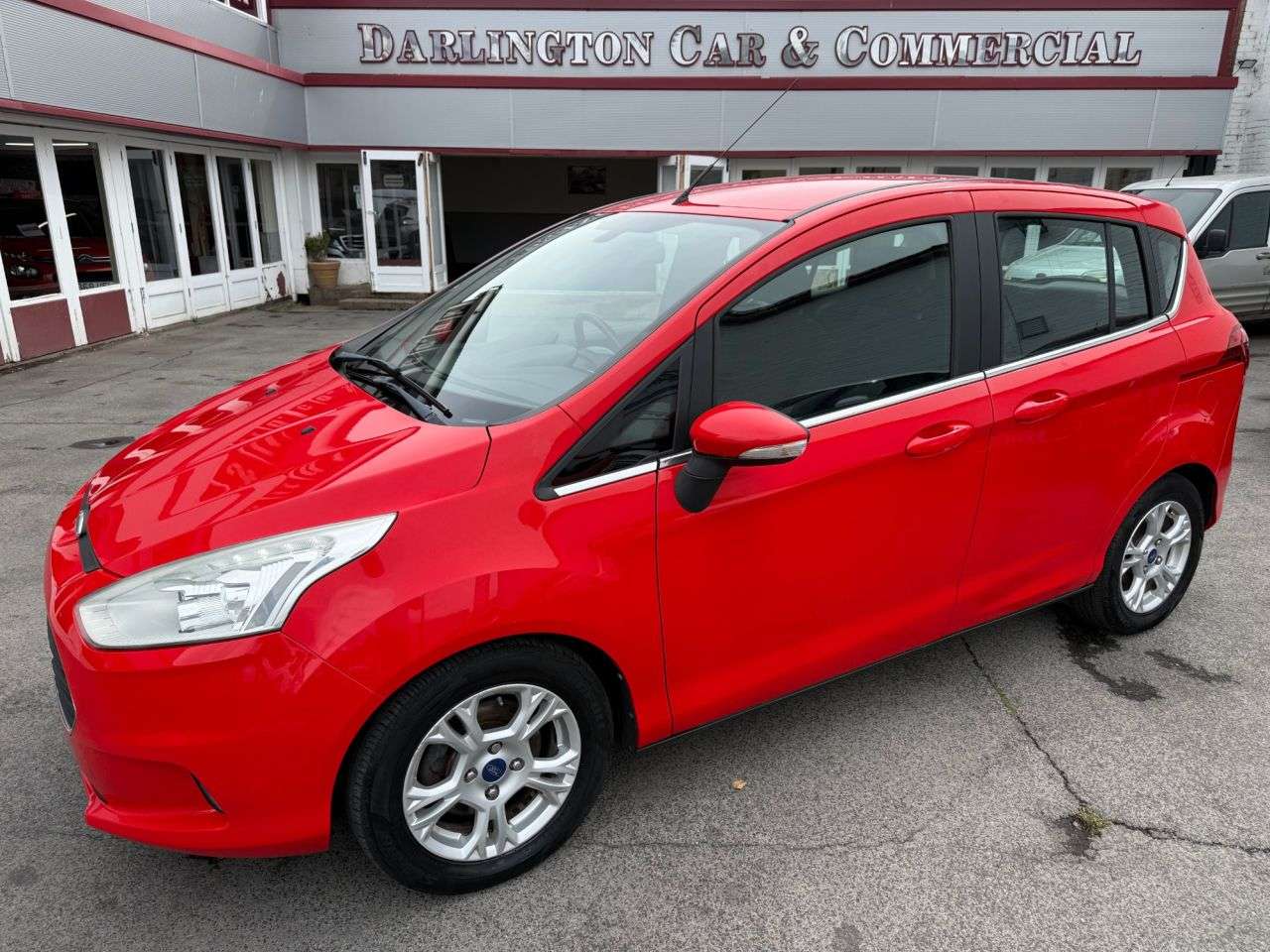A 2015 FORD B-MAX 1.6 Zetec MPV 5dr Petrol Powershift Euro 5 (105 ps) AUTOMATIC AUTOMATIC onl A 2015 FORD B-MAX 1.6 Zetec MPV 5dr Petrol Powershift Euro 5 (105 ps) AUTOMATIC AUTOMATIC onl