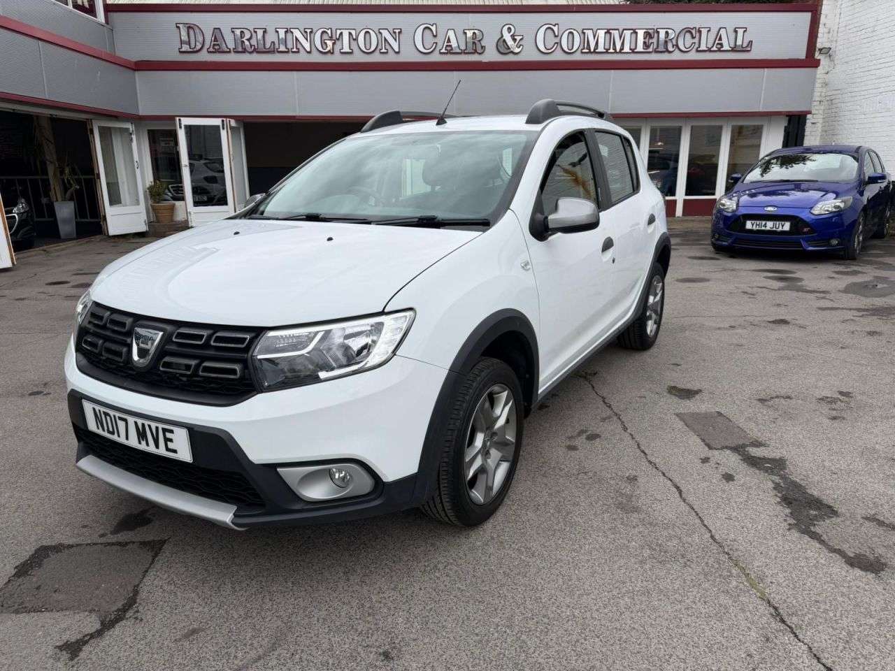 A 2017 DACIA SANDERO STEPWAY 0.9 TCe Ambiance Hatchback 5dr Petrol Manual Euro 6 (s/s) (90 ps) only 47,0 A 2017 DACIA SANDERO STEPWAY 0.9 TCe Ambiance Hatchback 5dr Petrol Manual Euro 6 (s/s) (90 ps) only 47,0