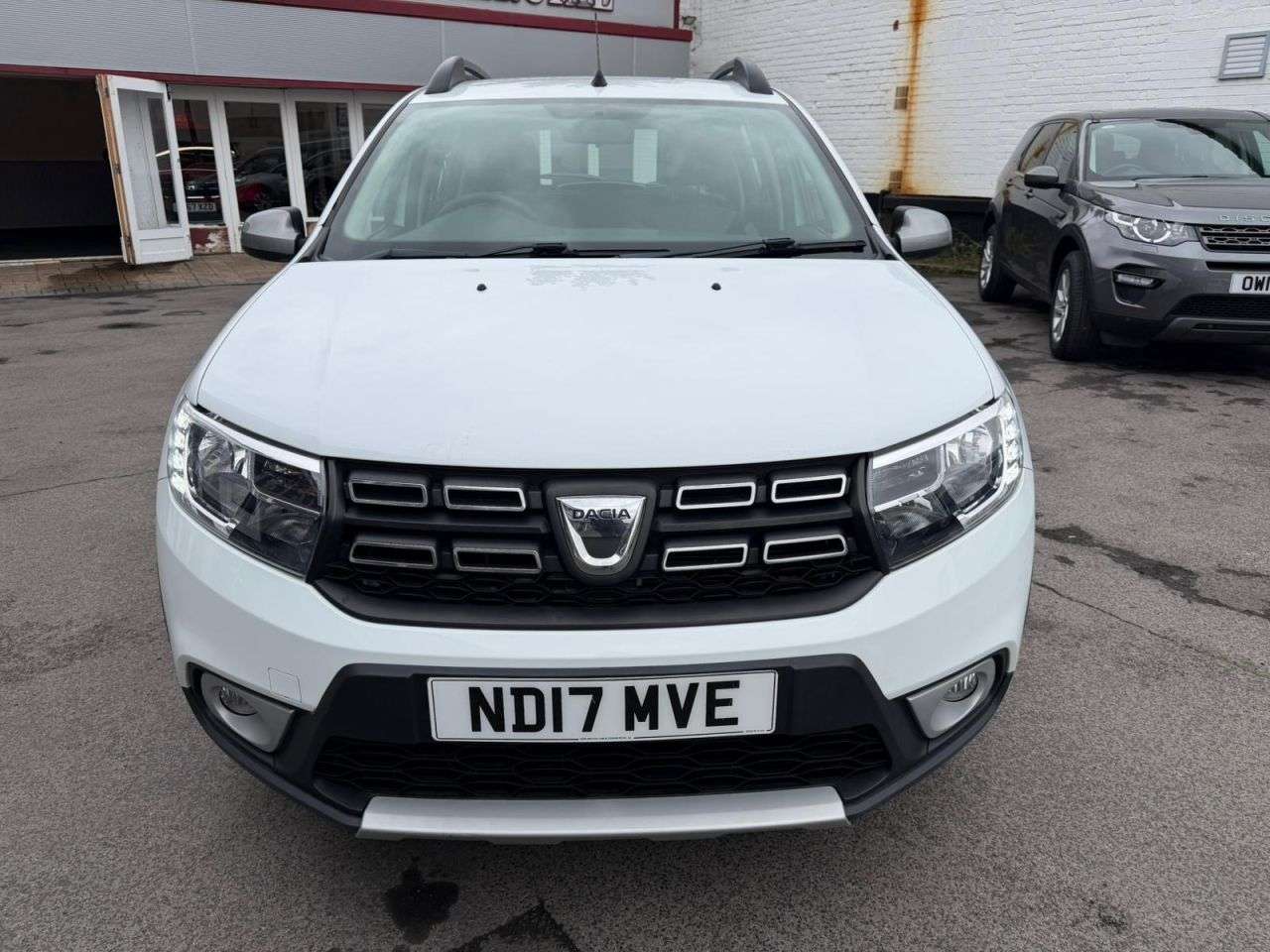 A 2017 DACIA SANDERO STEPWAY 0.9 TCe Ambiance Hatchback 5dr Petrol Manual Euro 6 (s/s) (90 ps) only 47,0 A 2017 DACIA SANDERO STEPWAY 0.9 TCe Ambiance Hatchback 5dr Petrol Manual Euro 6 (s/s) (90 ps) only 47,0