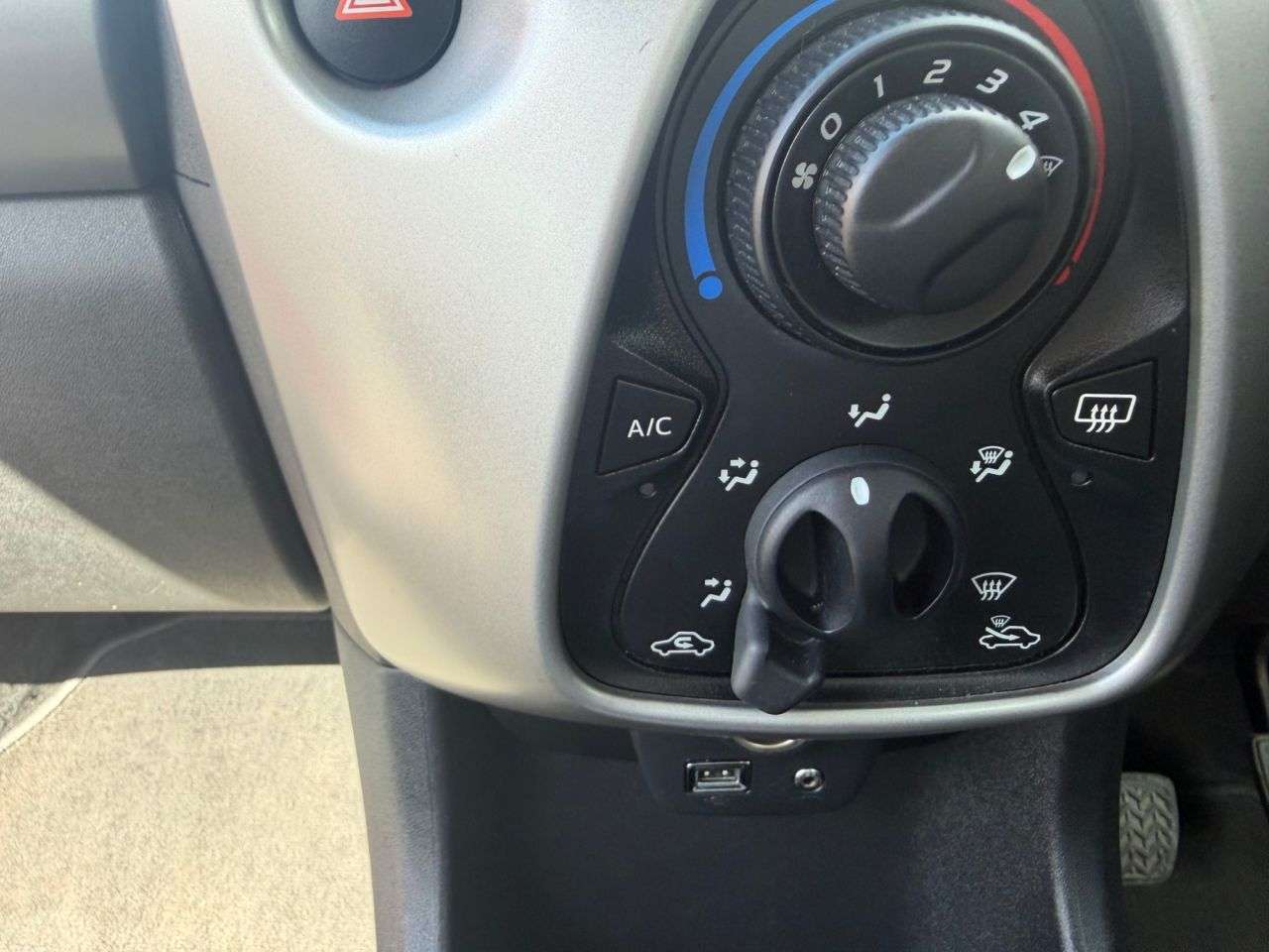 2016 TOYOTA AYGO 2016 TOYOTA AYGO