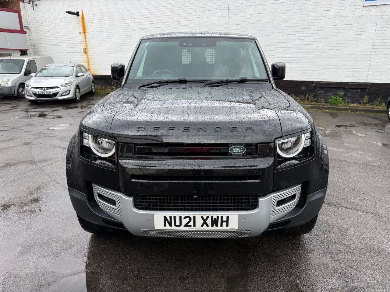 A 2021 LAND ROVER DEFENDER 90 3.0 D200 MHEV Hard Top SUV 3dr Diesel Auto 4WD SWB Euro 6 (s/s) (200 ps) On A 2021 LAND ROVER DEFENDER 90 3.0 D200 MHEV Hard Top SUV 3dr Diesel Auto 4WD SWB Euro 6 (s/s) (200 ps) On