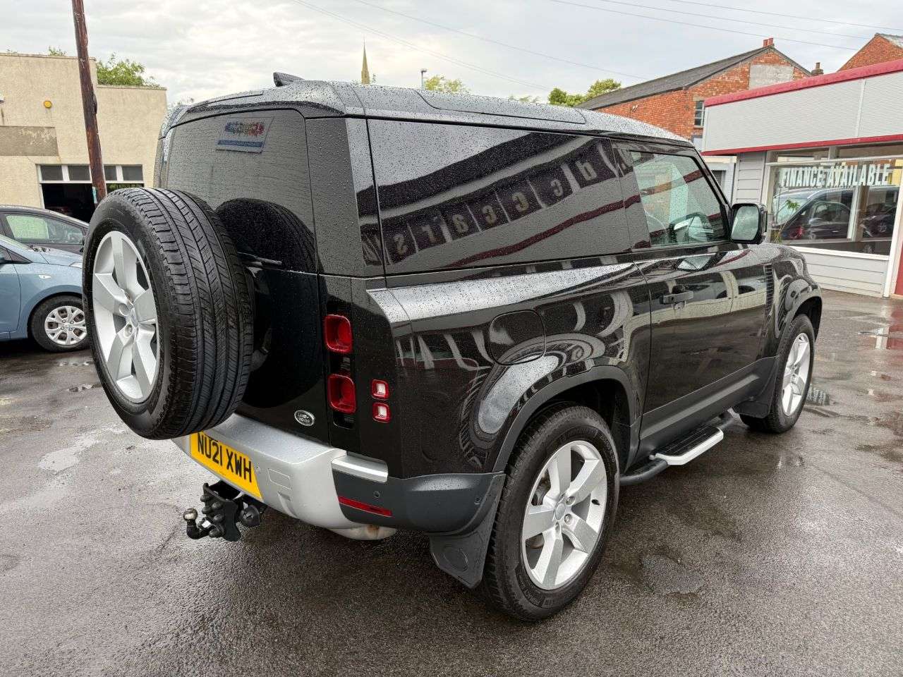 A 2021 LAND ROVER DEFENDER 90 3.0 D200 MHEV Hard Top SUV 3dr Diesel Auto 4WD SWB Euro 6 (s/s) (200 ps) On A 2021 LAND ROVER DEFENDER 90 3.0 D200 MHEV Hard Top SUV 3dr Diesel Auto 4WD SWB Euro 6 (s/s) (200 ps) On