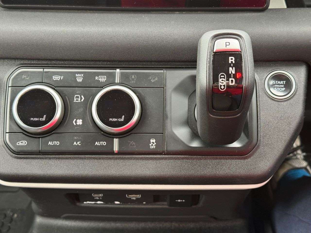 2021 LAND ROVER DEFENDER 90 2021 LAND ROVER DEFENDER 90