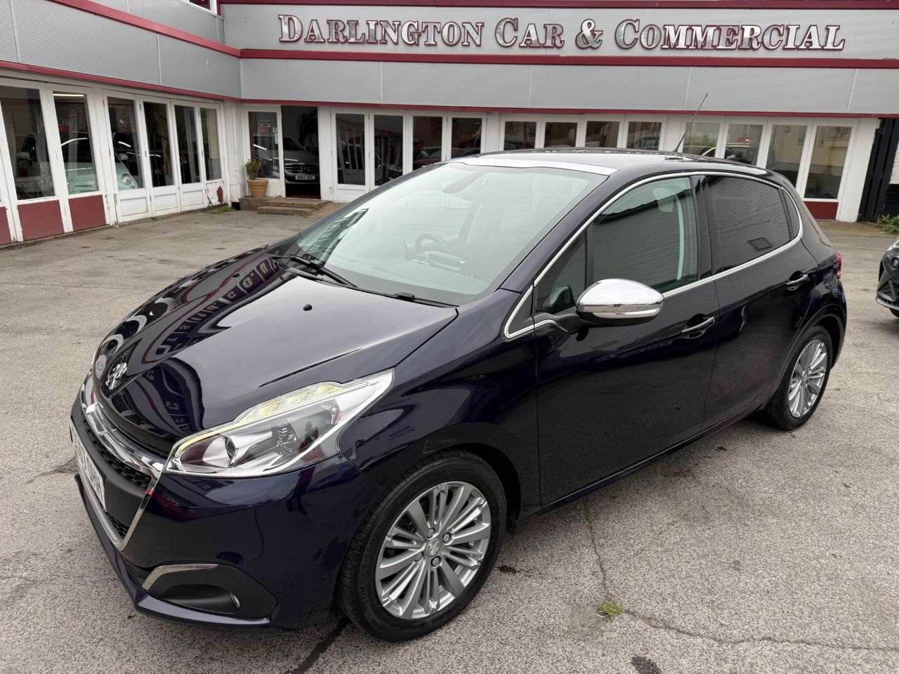 A 2017 PEUGEOT 208 1.2 PureTech Allure Hatchback 5dr Petrol Manual Euro 6 (82 ps) only 28,000 A 2017 PEUGEOT 208 1.2 PureTech Allure Hatchback 5dr Petrol Manual Euro 6 (82 ps) only 28,000