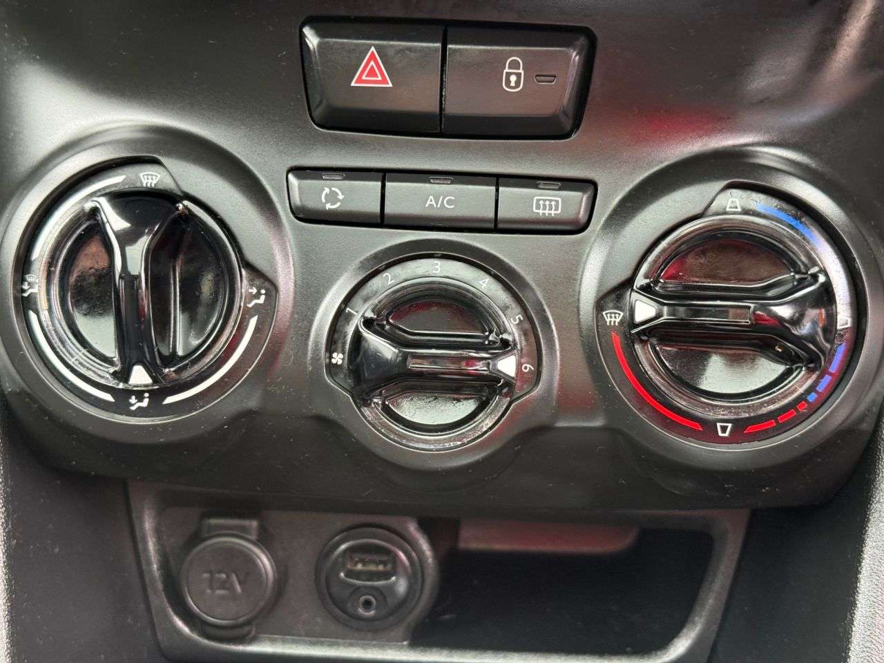 2017 PEUGEOT 208 2017 PEUGEOT 208