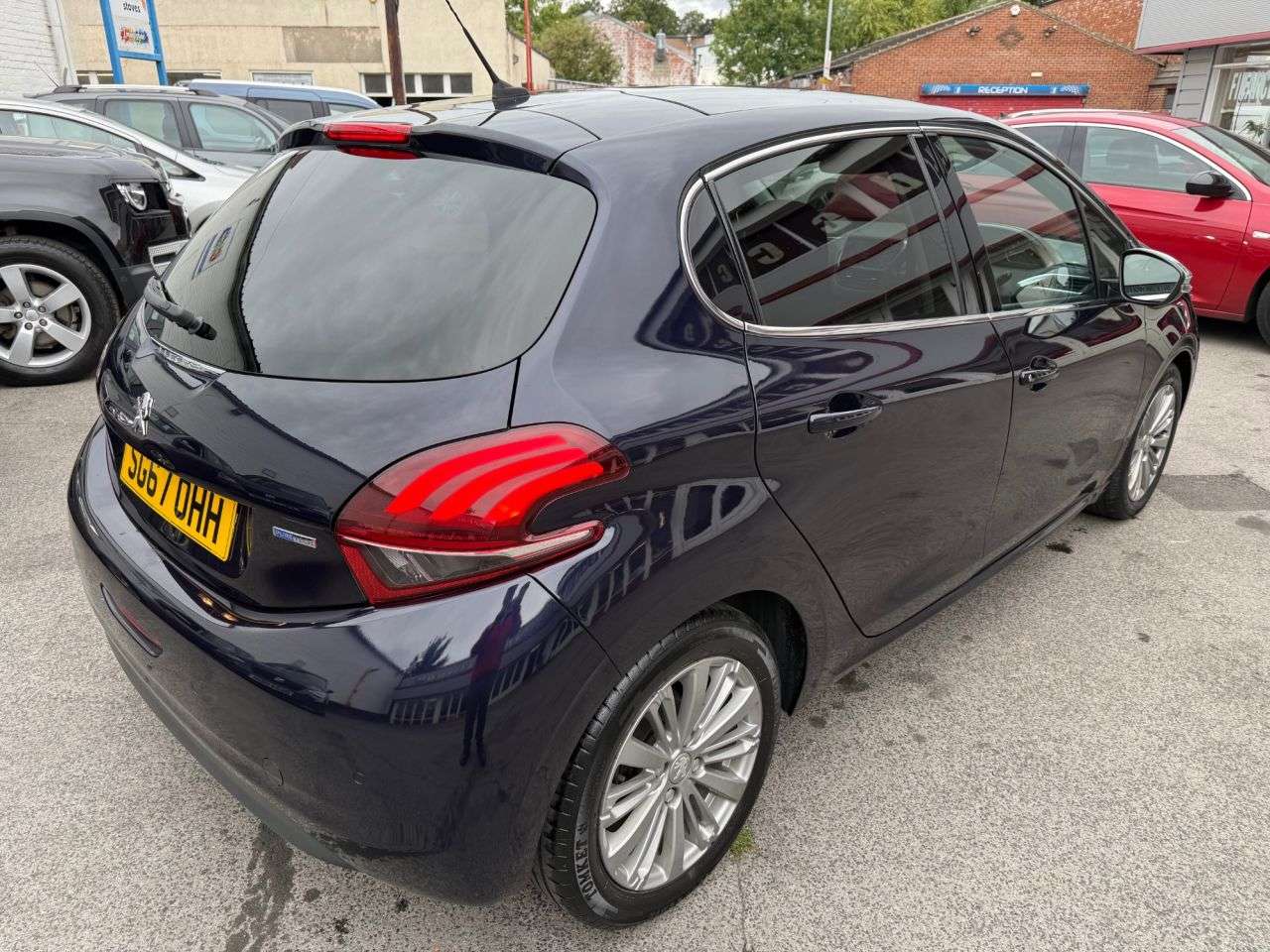 2017 PEUGEOT 208 2017 PEUGEOT 208