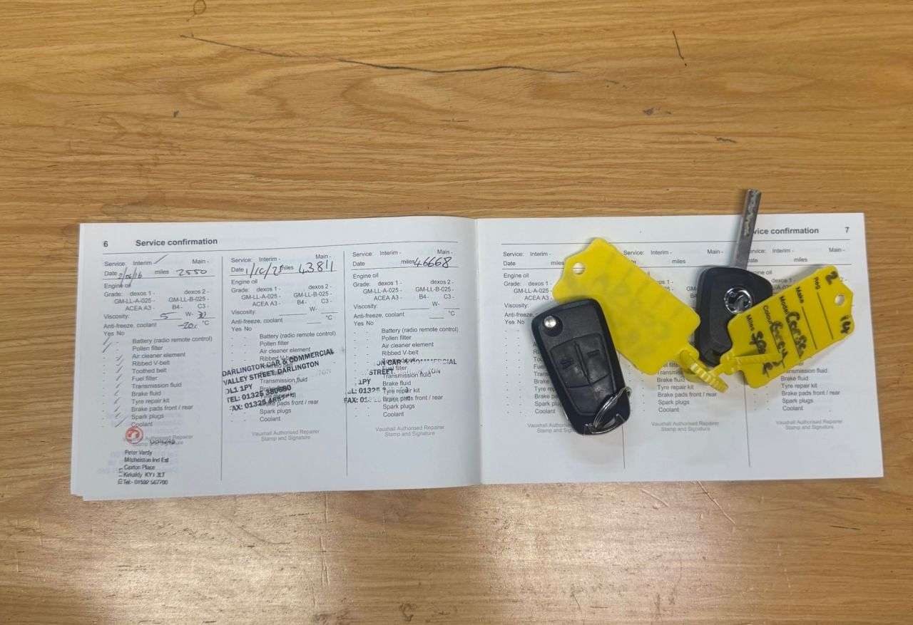 A 2014 VAUXHALL CORSA 1.2 16V SE Hatchback 5dr Petrol Manual Euro 5 (85 ps) FSH 4 Stamps BT USB A A 2014 VAUXHALL CORSA 1.2 16V SE Hatchback 5dr Petrol Manual Euro 5 (85 ps) FSH 4 Stamps BT USB A