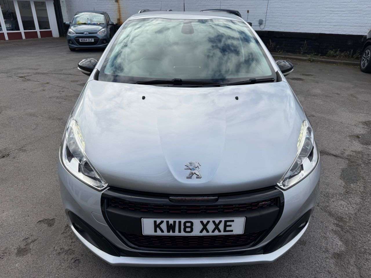 A 2018 PEUGEOT 208 1.6 BlueHDi GT Line Hatchback 5dr Diesel Manual Euro 6 (100 ps) FSH 8 Stamp A 2018 PEUGEOT 208 1.6 BlueHDi GT Line Hatchback 5dr Diesel Manual Euro 6 (100 ps) FSH 8 Stamp