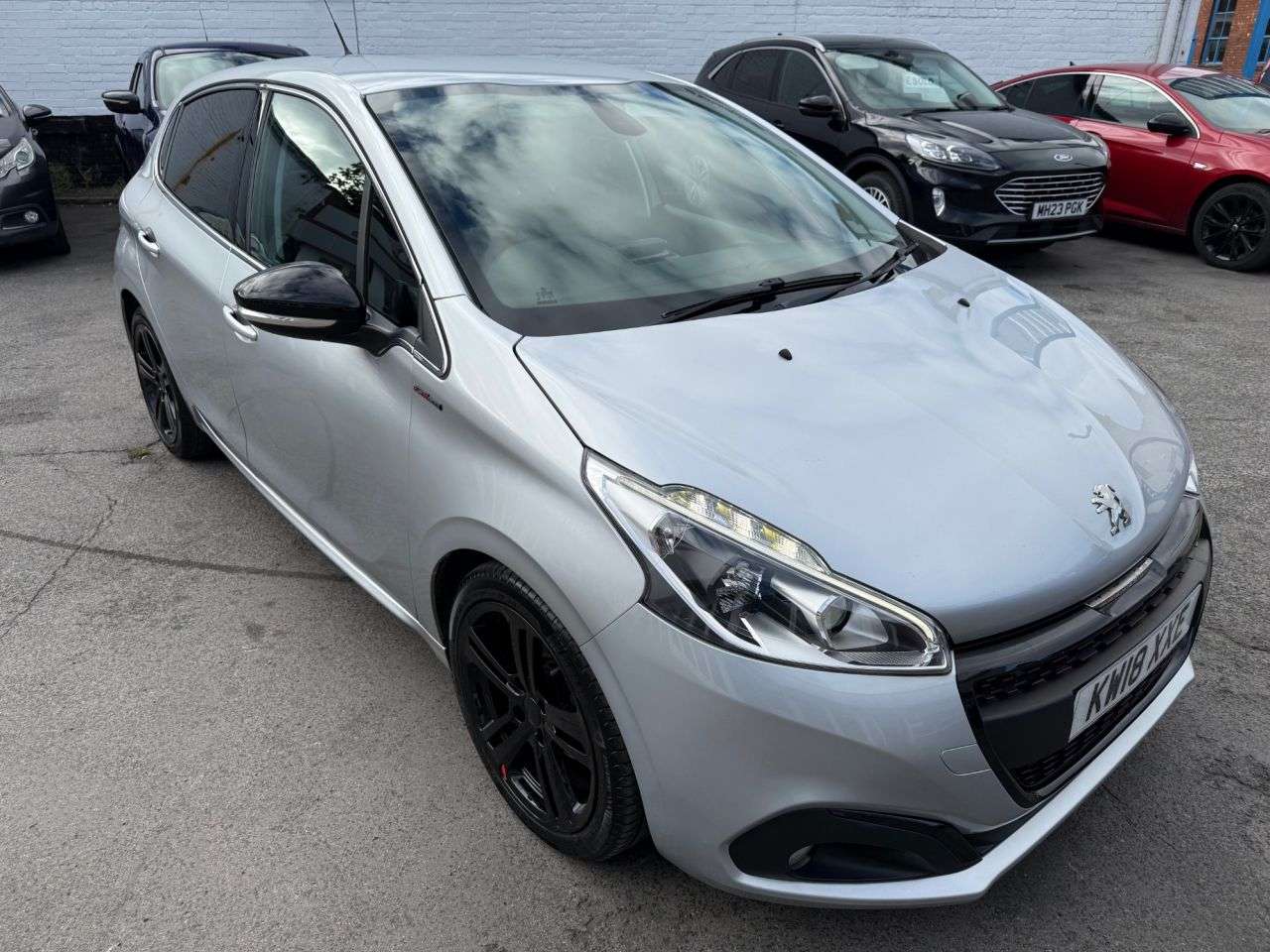 A 2018 PEUGEOT 208 1.6 BlueHDi GT Line Hatchback 5dr Diesel Manual Euro 6 (100 ps) FSH 8 Stamp A 2018 PEUGEOT 208 1.6 BlueHDi GT Line Hatchback 5dr Diesel Manual Euro 6 (100 ps) FSH 8 Stamp