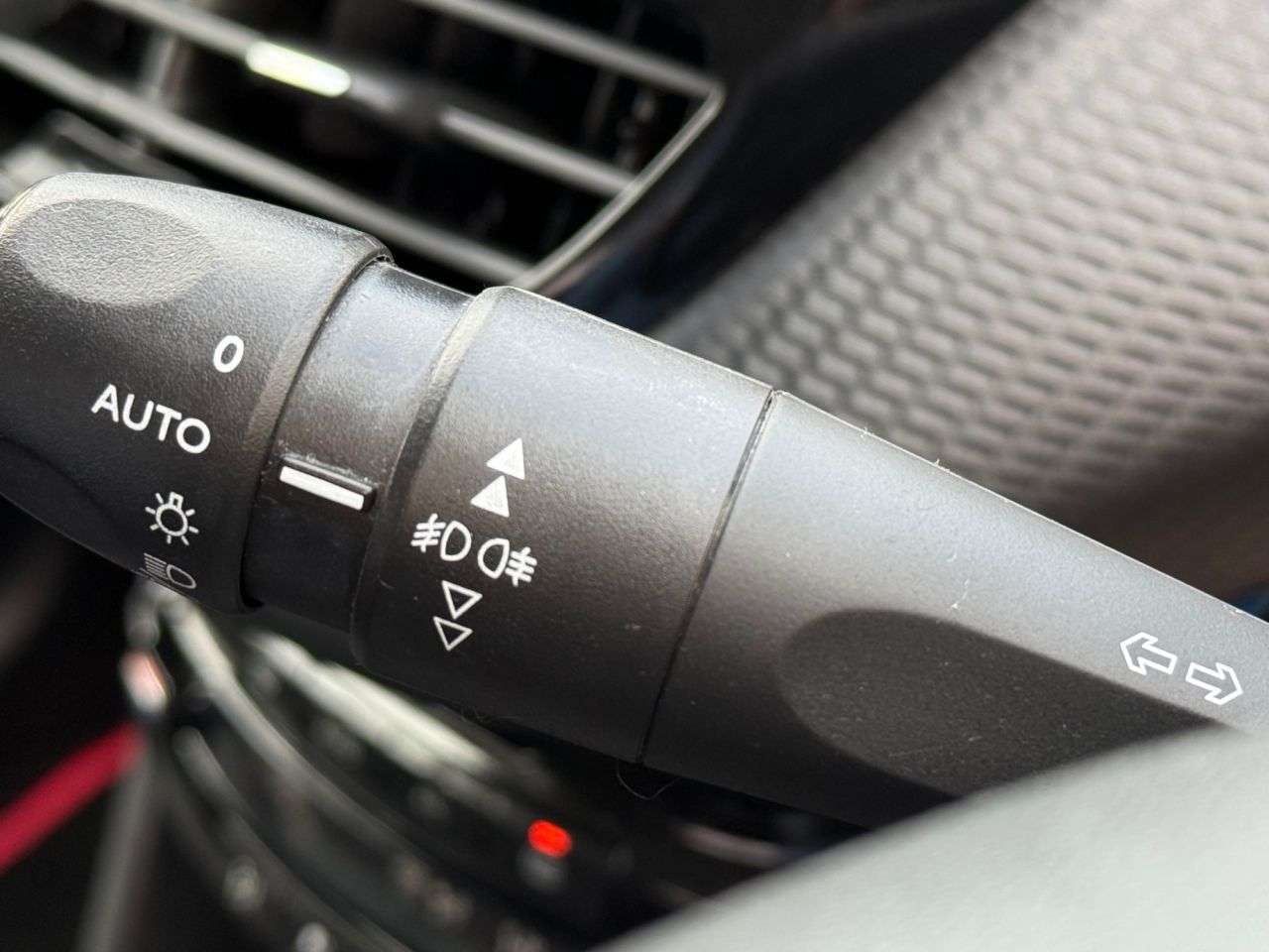 2018 PEUGEOT 208 2018 PEUGEOT 208