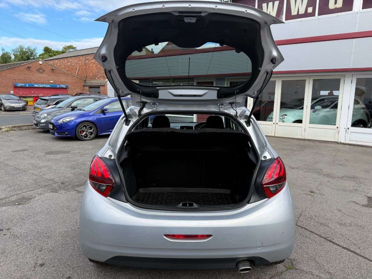 2018 PEUGEOT 208 2018 PEUGEOT 208