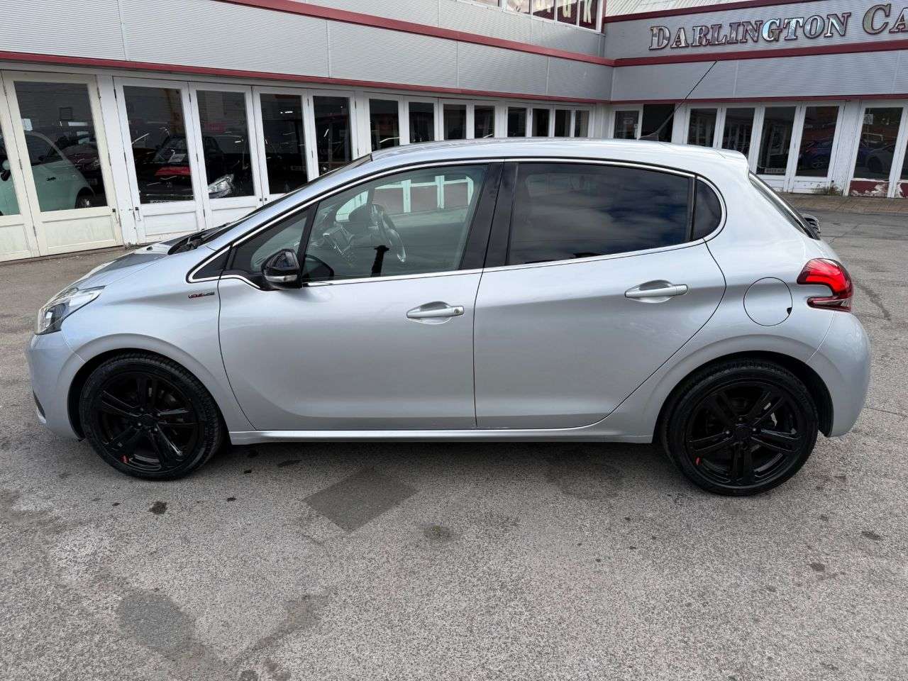2018 PEUGEOT 208 2018 PEUGEOT 208