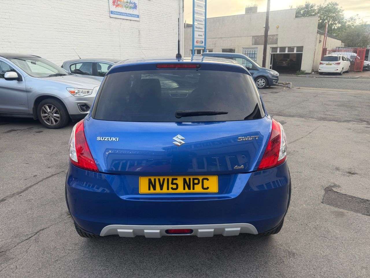 2015 SUZUKI SWIFT 2015 SUZUKI SWIFT