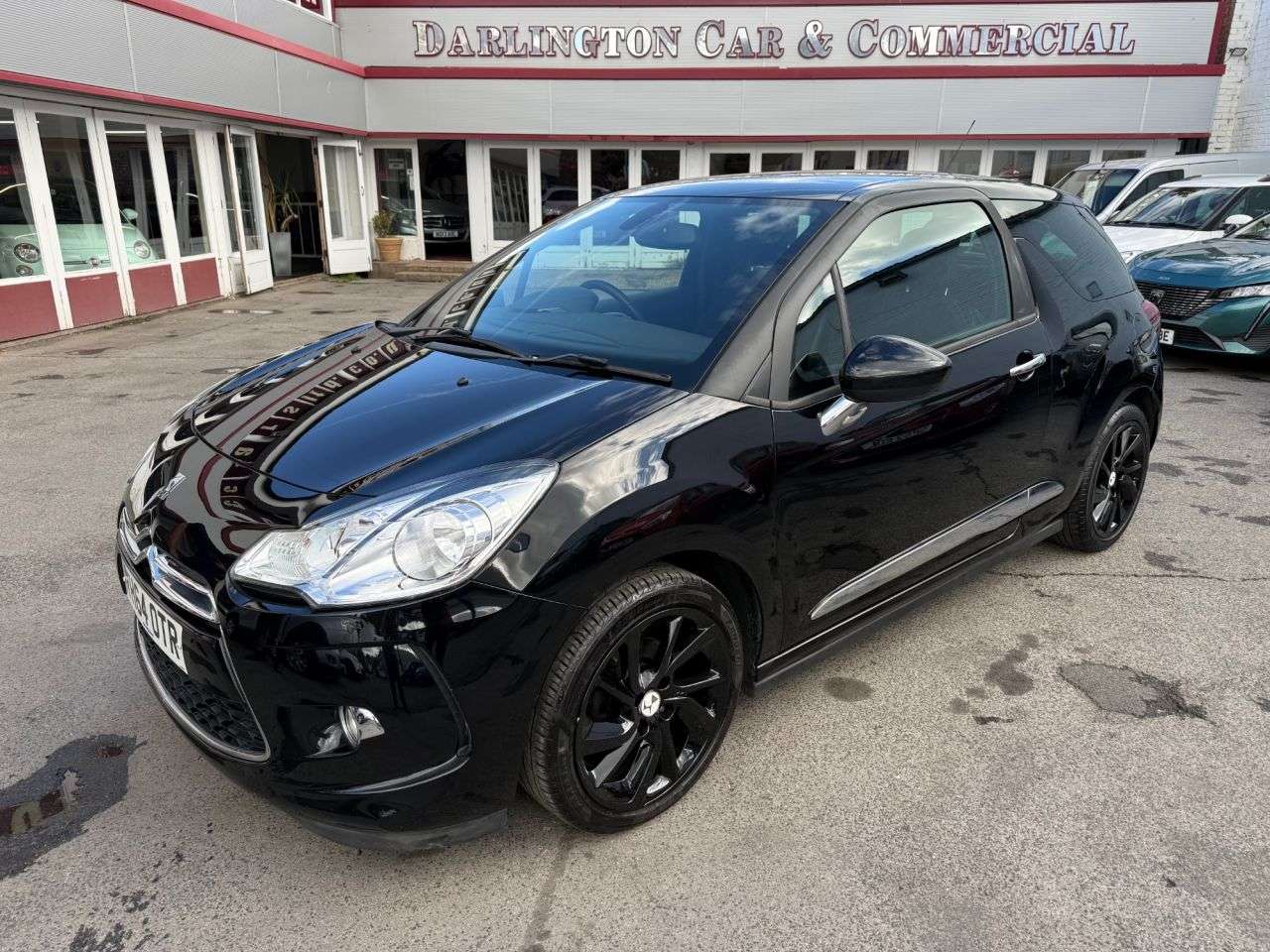 A 2014 CITROEN DS3 1.6 e-HDi DStyle Plus Hatchback 3dr Diesel Manual Euro 5 (s/s) (90 ps) 1 Pr A 2014 CITROEN DS3 1.6 e-HDi DStyle Plus Hatchback 3dr Diesel Manual Euro 5 (s/s) (90 ps) 1 Pr