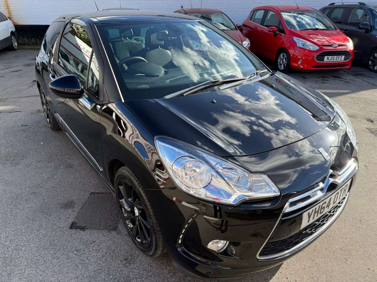 A 2014 CITROEN DS3 1.6 e-HDi DStyle Plus Hatchback 3dr Diesel Manual Euro 5 (s/s) (90 ps) 1 Pr A 2014 CITROEN DS3 1.6 e-HDi DStyle Plus Hatchback 3dr Diesel Manual Euro 5 (s/s) (90 ps) 1 Pr