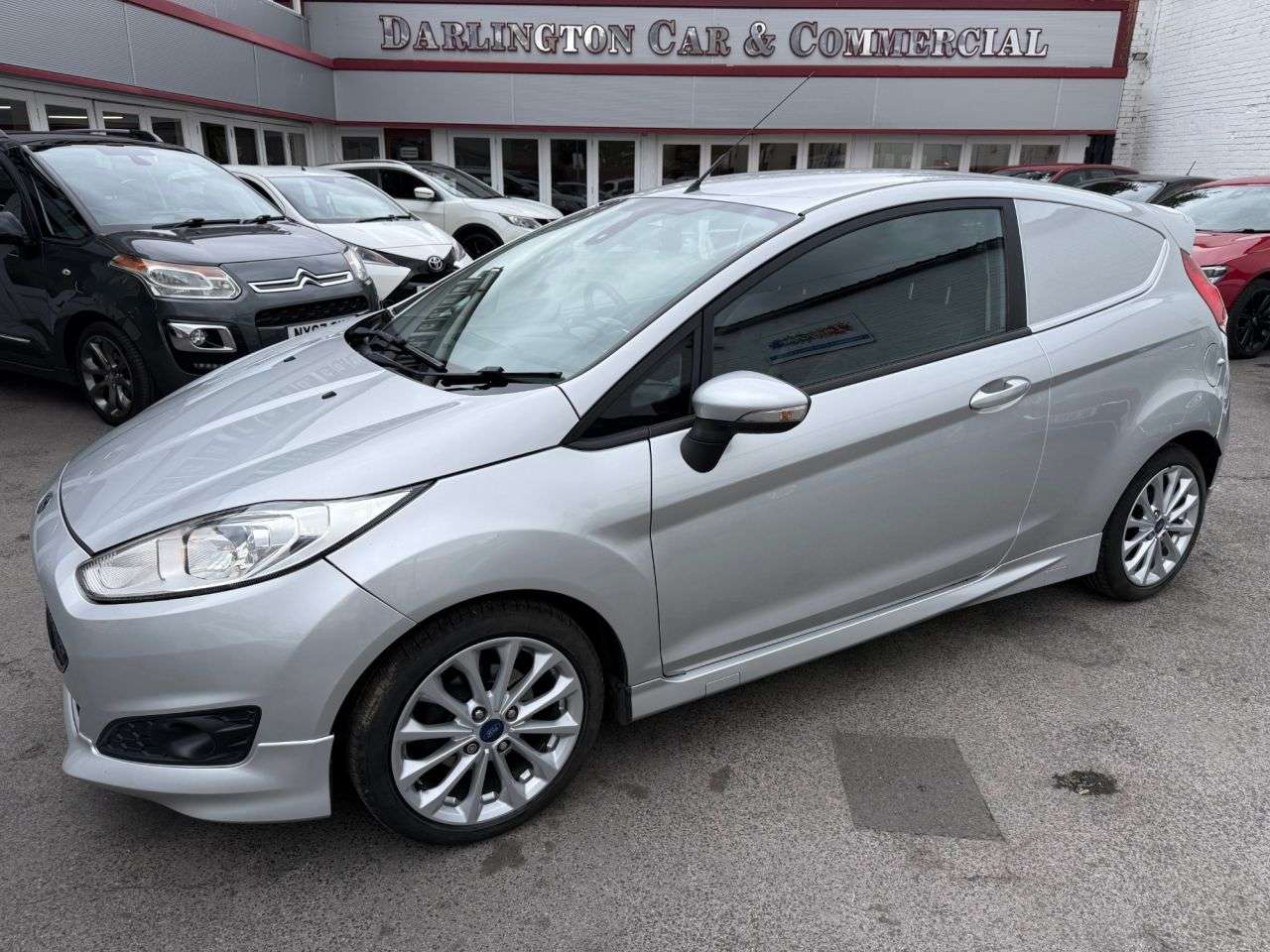 A 2017 FORD FIESTA VAN 1.5 TDCi Sport Panel Van 3dr Diesel Manual (94 g/km, 93.7 bhp) SH 7 Stamps A 2017 FORD FIESTA VAN 1.5 TDCi Sport Panel Van 3dr Diesel Manual (94 g/km, 93.7 bhp) SH 7 Stamps