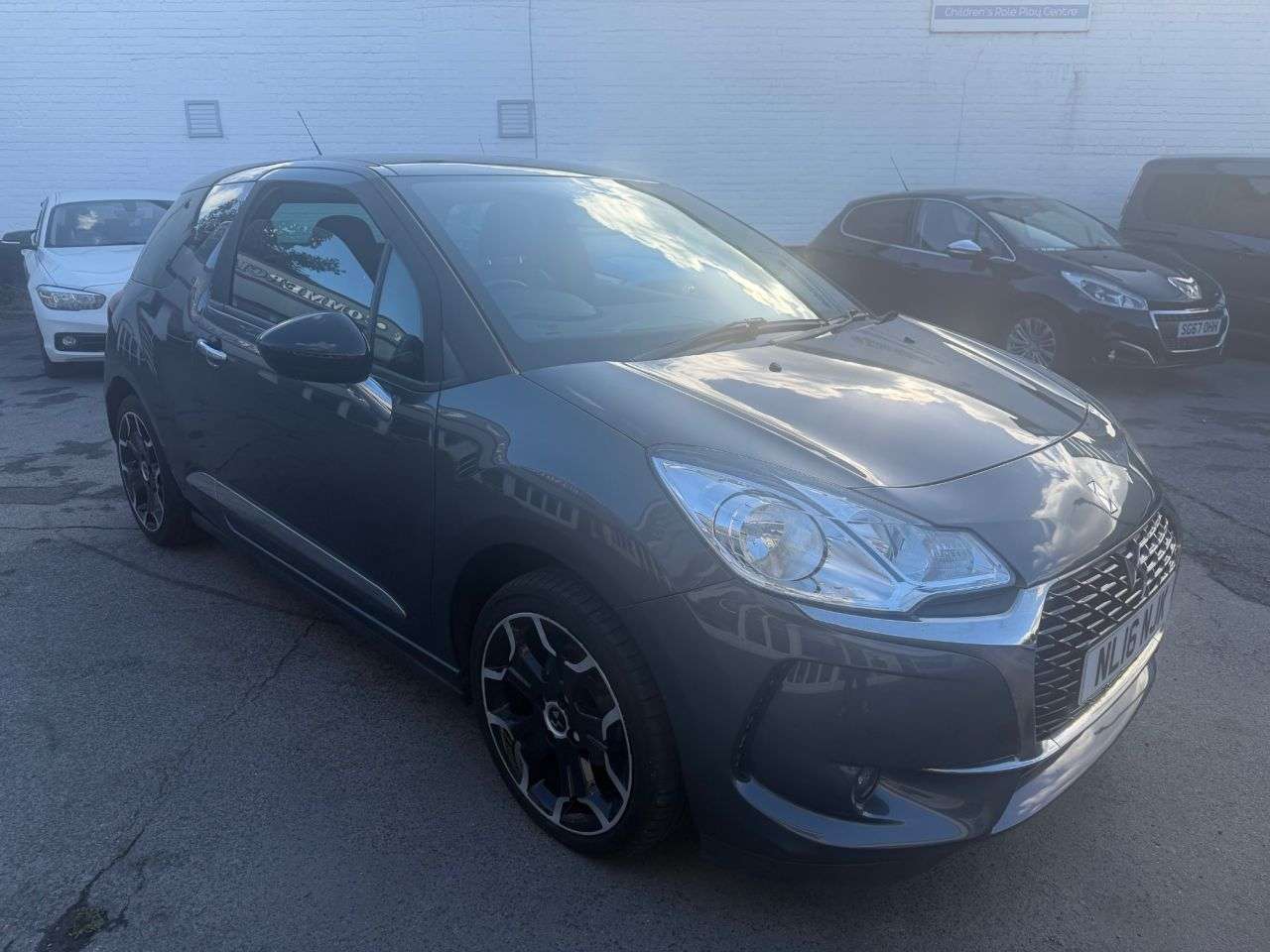 A 2016 DS AUTOMOBILES DS 3 1.2 PureTech Elegance Hatchback 3dr Petrol Manual Euro 6 (s/s) (110 ps) Onl A 2016 DS AUTOMOBILES DS 3 1.2 PureTech Elegance Hatchback 3dr Petrol Manual Euro 6 (s/s) (110 ps) Onl