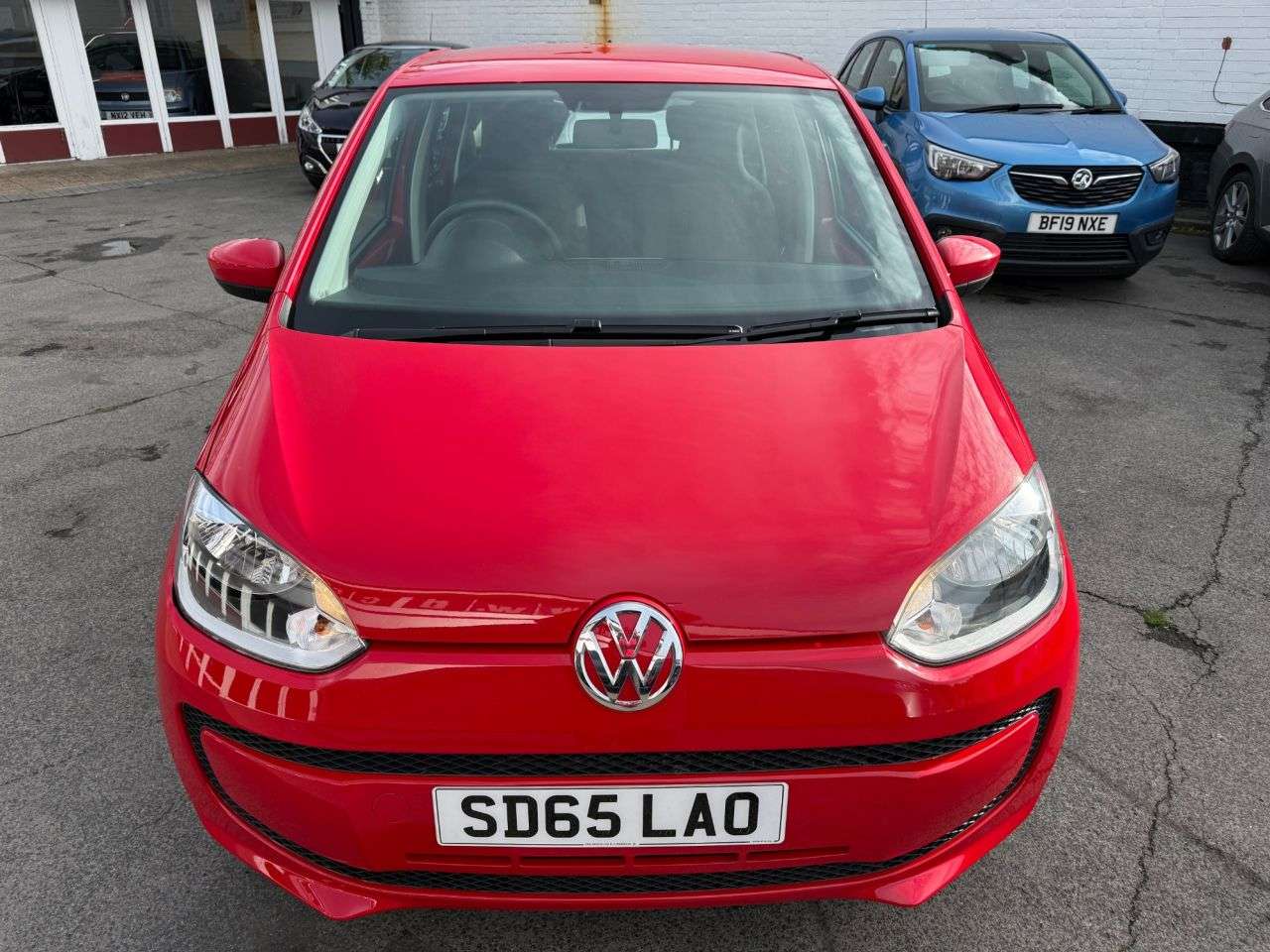 A 2015 VOLKSWAGEN UP! 1.0 BlueMotion Tech Move up! Hatchback 5dr Petrol Manual Euro 6 (s/s) (60 p A 2015 VOLKSWAGEN UP! 1.0 BlueMotion Tech Move up! Hatchback 5dr Petrol Manual Euro 6 (s/s) (60 p