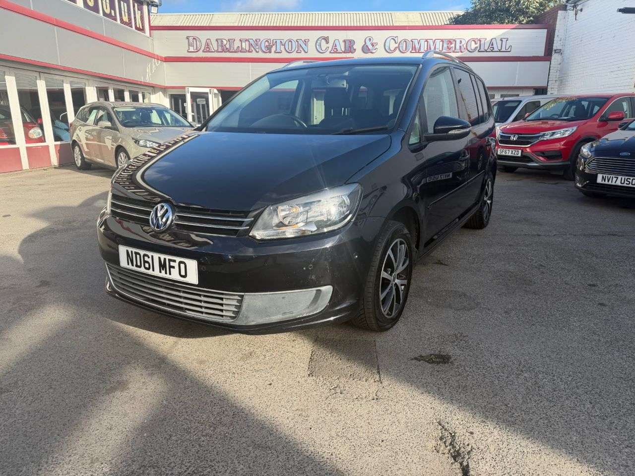 A 2011 VOLKSWAGEN TOURAN 1.6 TDI SE MPV 5dr Diesel Manual Euro 5 (105 ps) A 2011 VOLKSWAGEN TOURAN 1.6 TDI SE MPV 5dr Diesel Manual Euro 5 (105 ps)