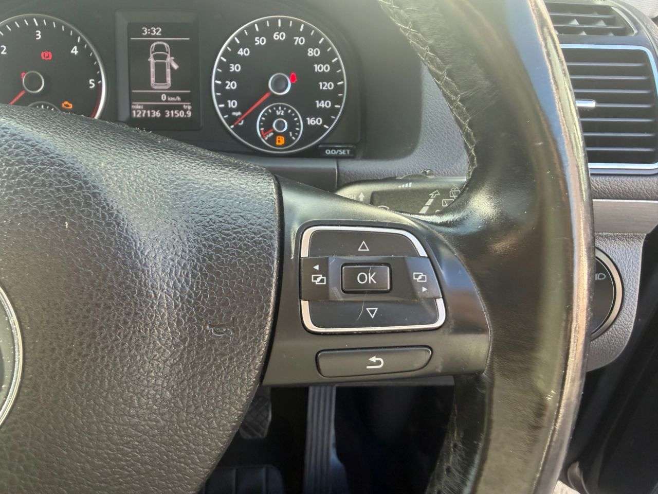2011 VOLKSWAGEN TOURAN 2011 VOLKSWAGEN TOURAN